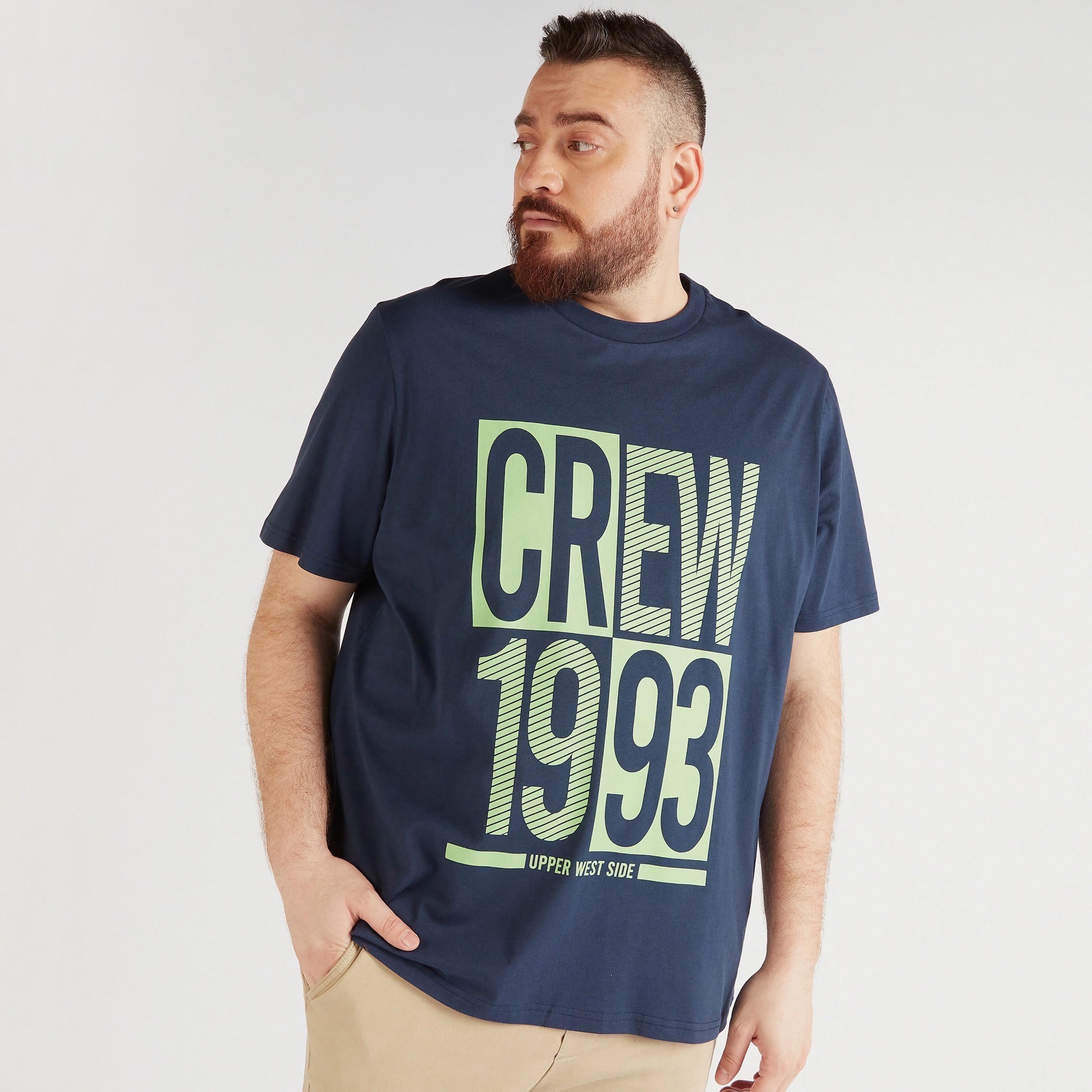 تيشيرت بياقة ضيّقة وأكمام قصيرة وطبعات-men-clothing-tshirtsandpolos-tshirts-image-5