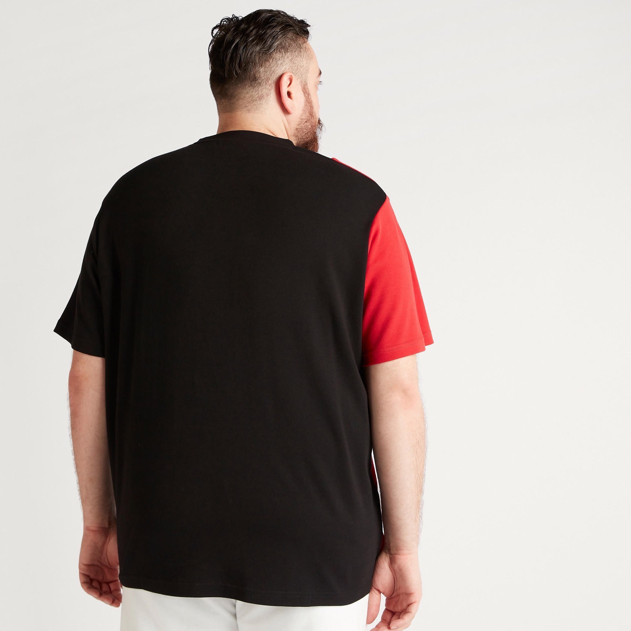 تيشيرت بياقة ضيّقة وأكمام قصيرة وطبعات-men-clothing-tshirtsandpolos-tshirts-image-2