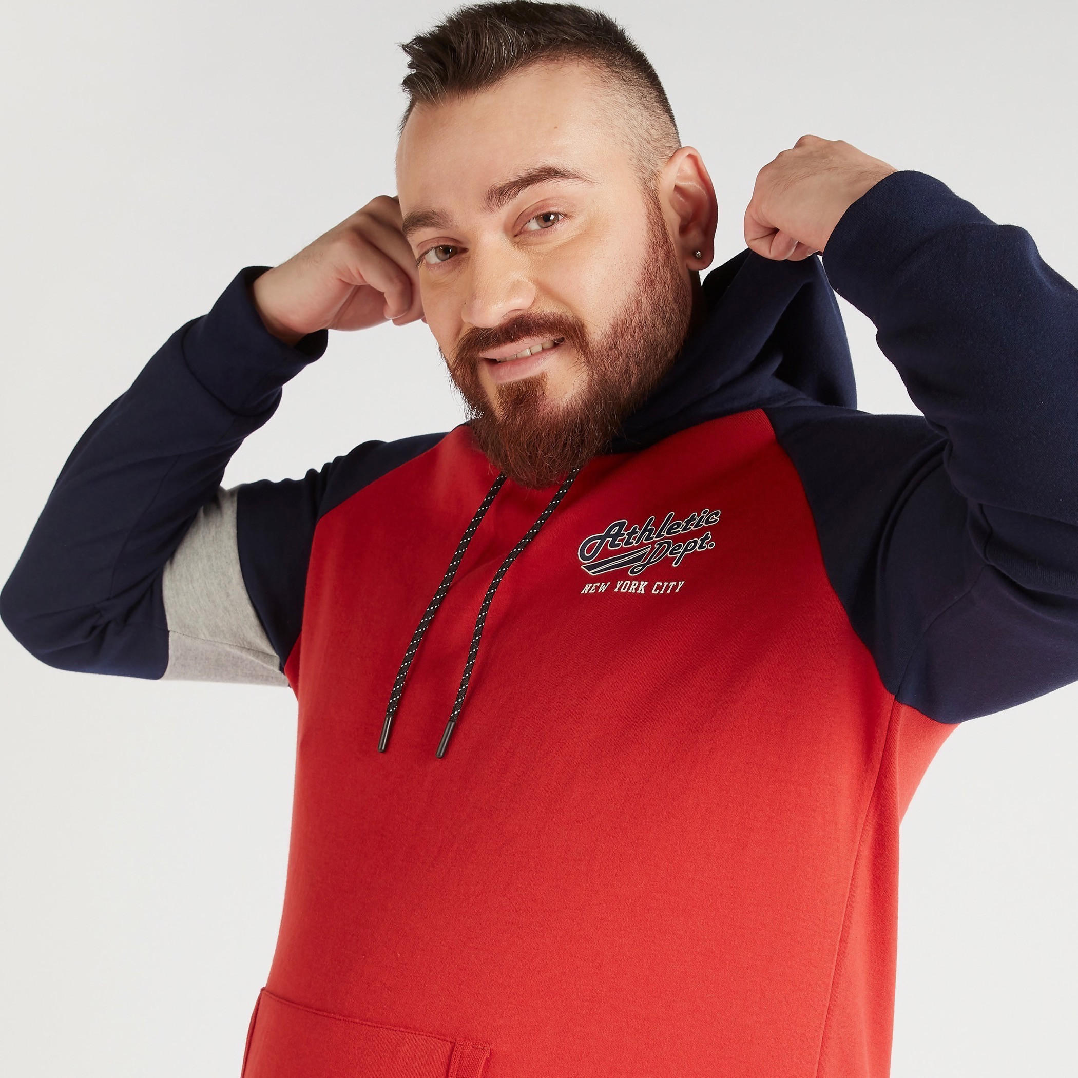 Solid Hooded Sweatshirt with Kangaroo Pocket-men-winterwear-hoodiesandsweatshirts-image-3