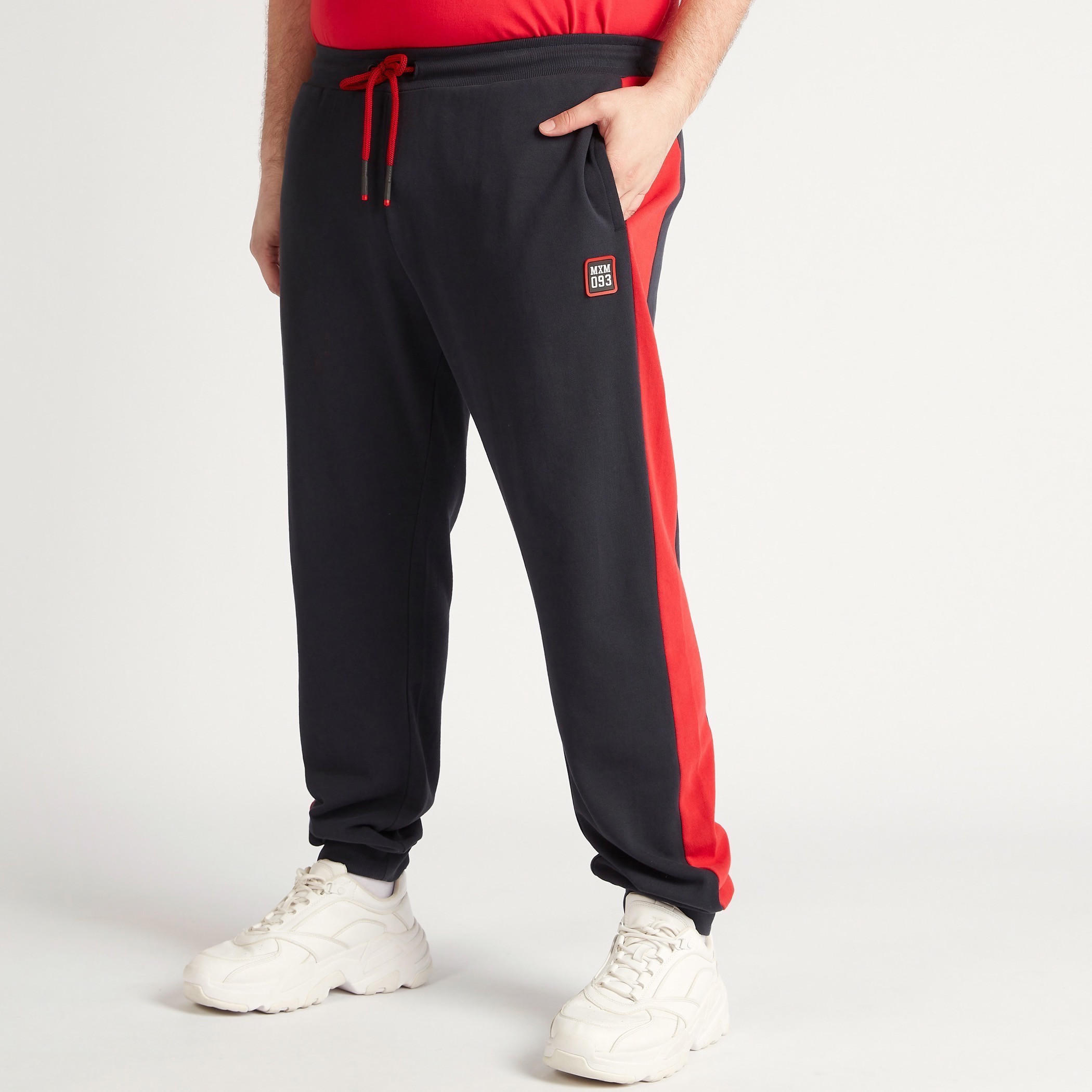 بنطلون رياضي بشرائط برباط إغلاق وجيوب-men-clothing-bottoms-joggers-image-5