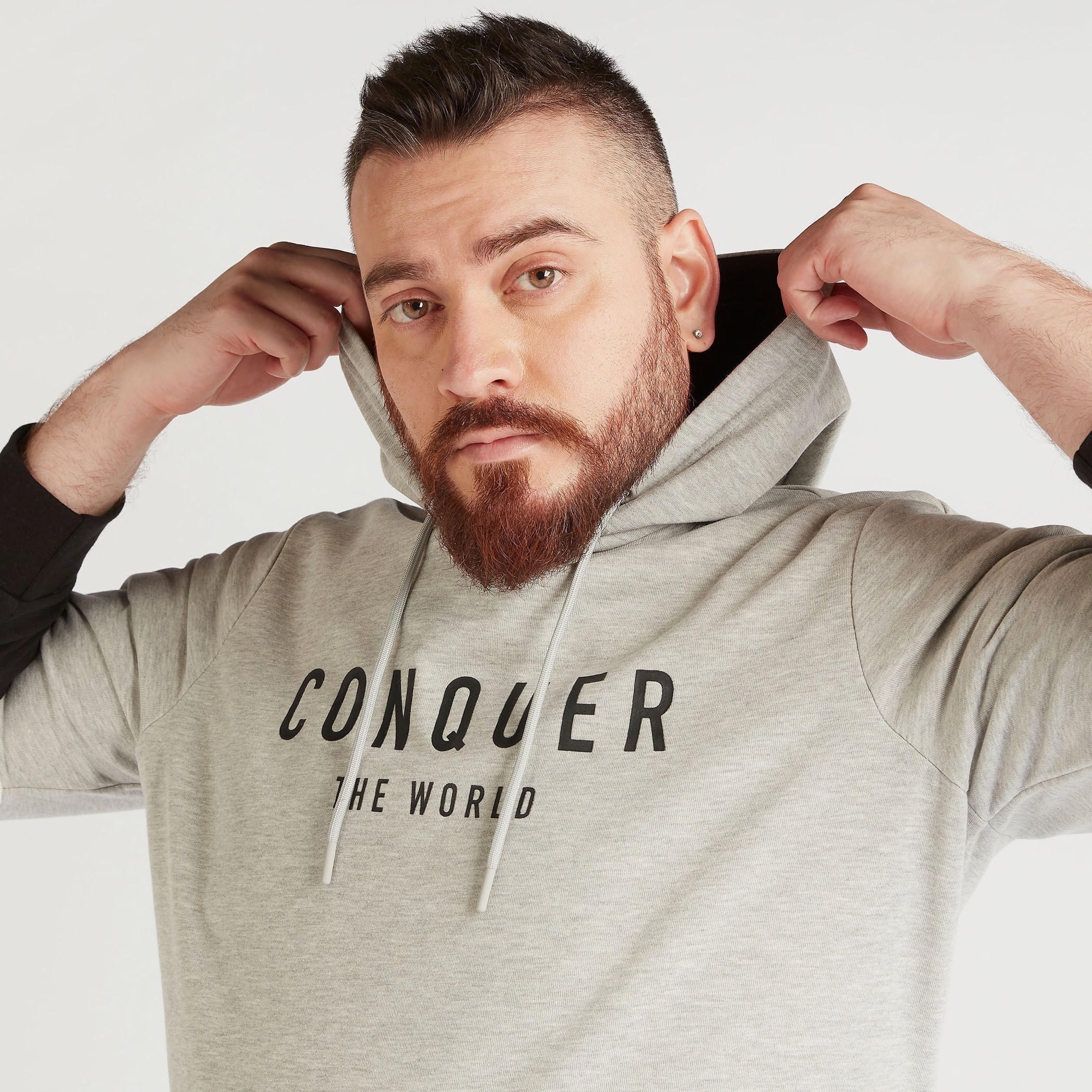 هودي بطبعات وأكمام طويلة وجيوب كنغر-men-winterwear-hoodiesandsweatshirts-image-3