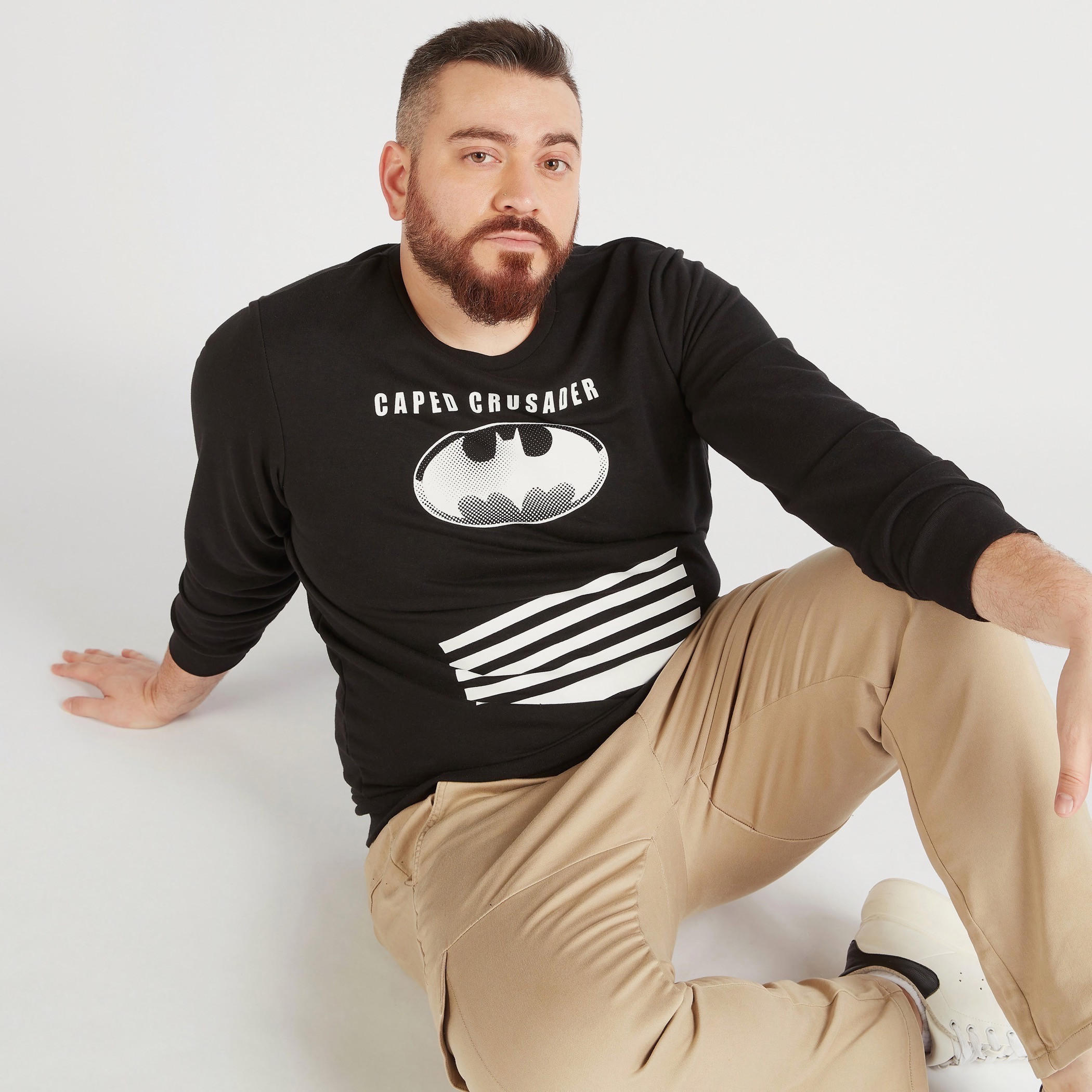 سويت شيرت بياقة ضيّقة وأكمام طويلة وطبعات باتمان-men-winterwear-hoodiesandsweatshirts-image-1