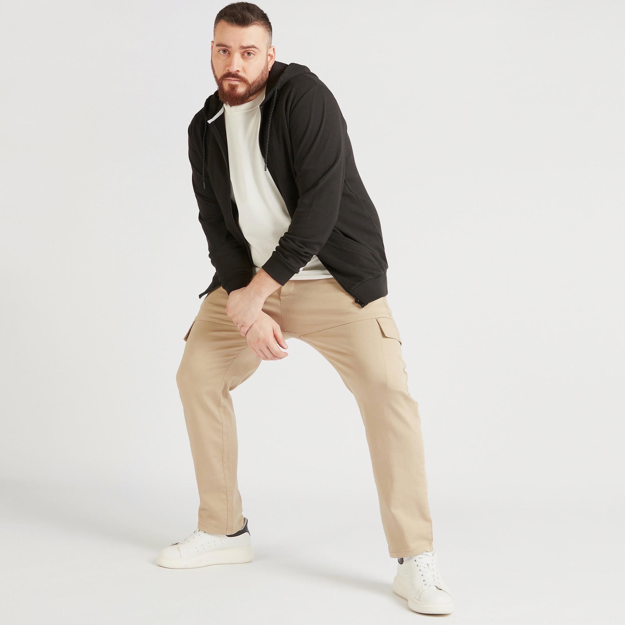 هودي سادة بسحّاب وجيوب-men-winterwear-hoodiesandsweatshirts-image-2