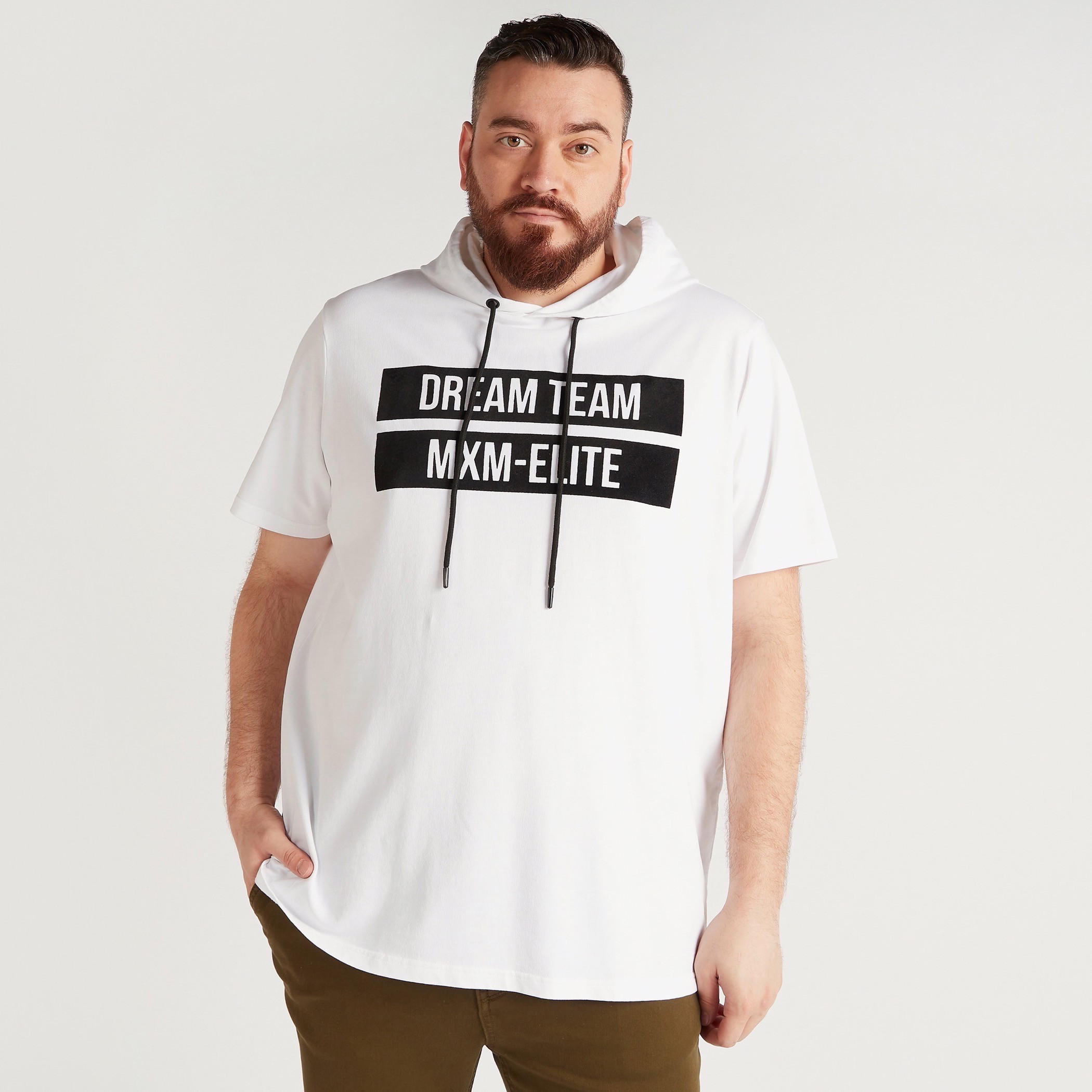 تيشيرت بقبعة وأكمام قصيرة ورباط وطبعات-men-clothing-tshirtsandpolos-tshirts-image-1