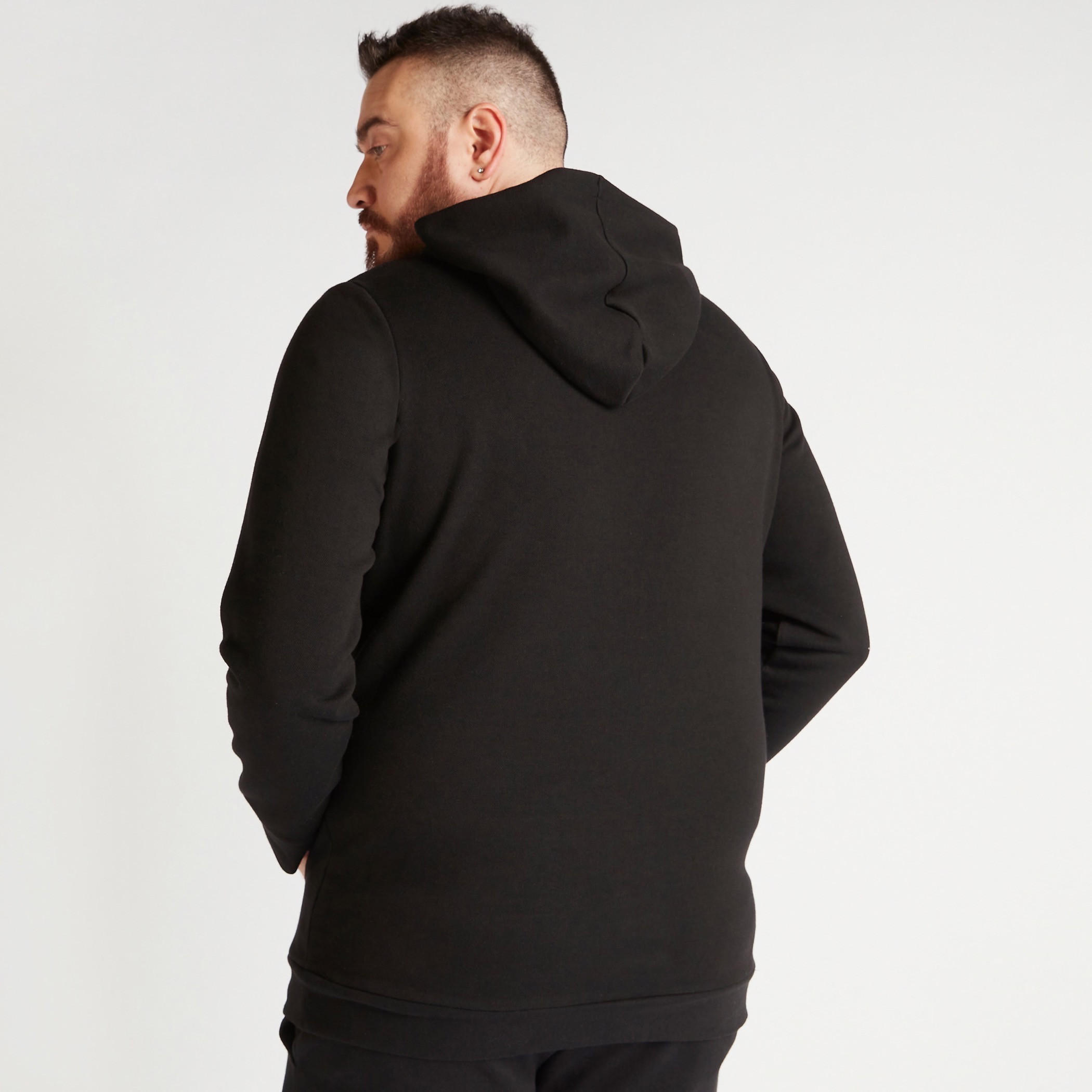 هودي بطبعات وأكمام طويلة وجيوب كنغر-men-winterwear-hoodiesandsweatshirts-image-4