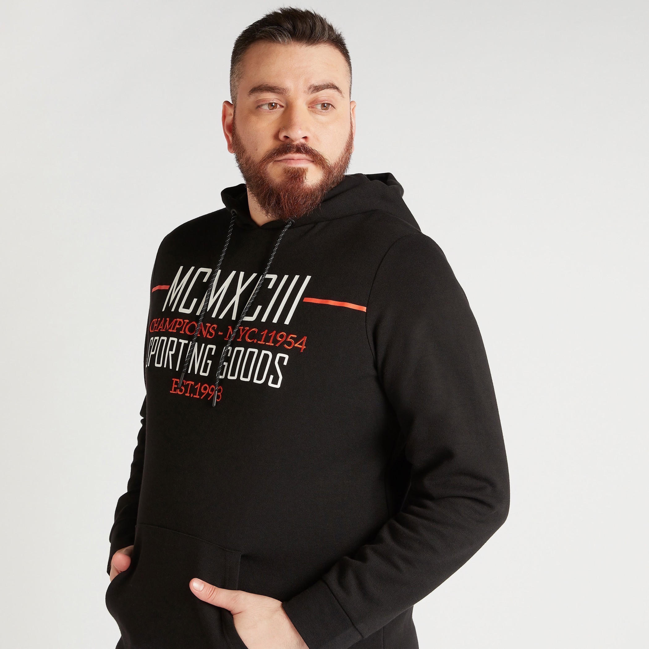 هودي بطبعات وأكمام طويلة وجيوب كنغر-men-winterwear-hoodiesandsweatshirts-image-5
