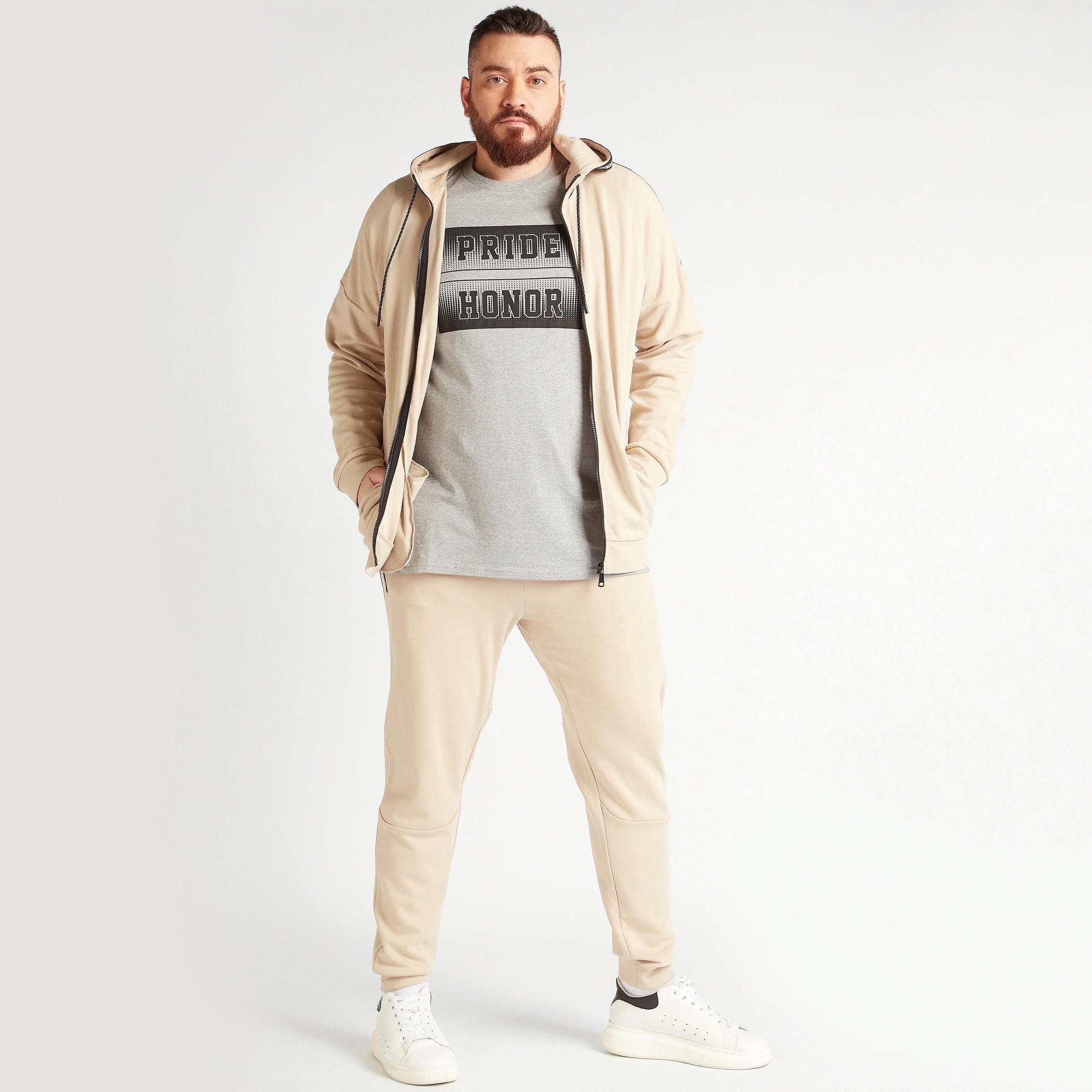 هودي سادة بأكمام طويلة وتفاصيل شريطة-men-winterwear-hoodiesandsweatshirts-image-6
