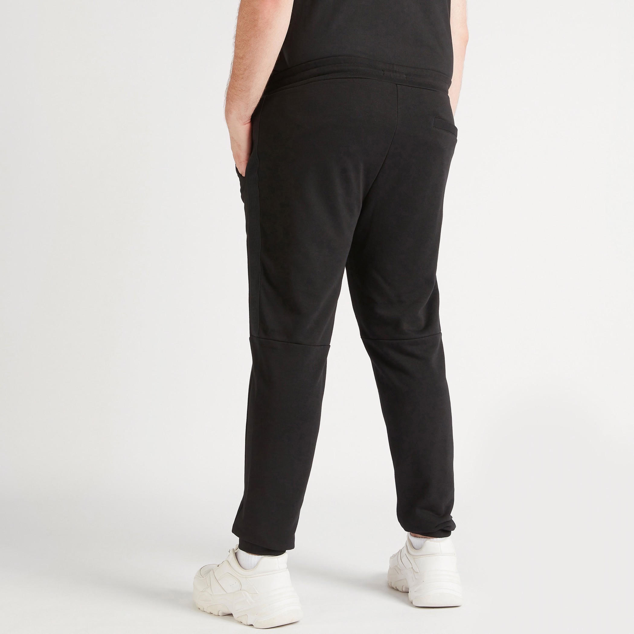 بنطلون رياضي سادة بخصر متوسّط الارتفاع ورباط إغلاق وجيوب-men-clothing-bottoms-joggers-image-1