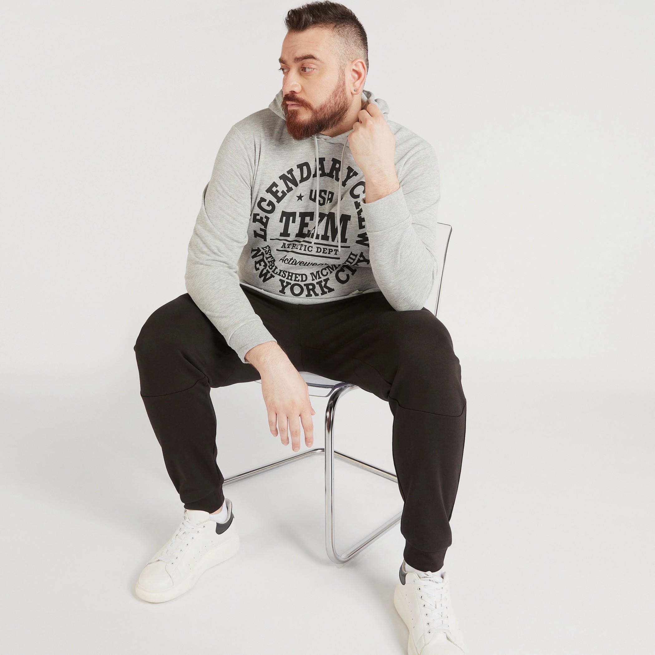 هودي بطبعات وأكمام طويلة وجيوب كنغر-men-winterwear-hoodiesandsweatshirts-image-5