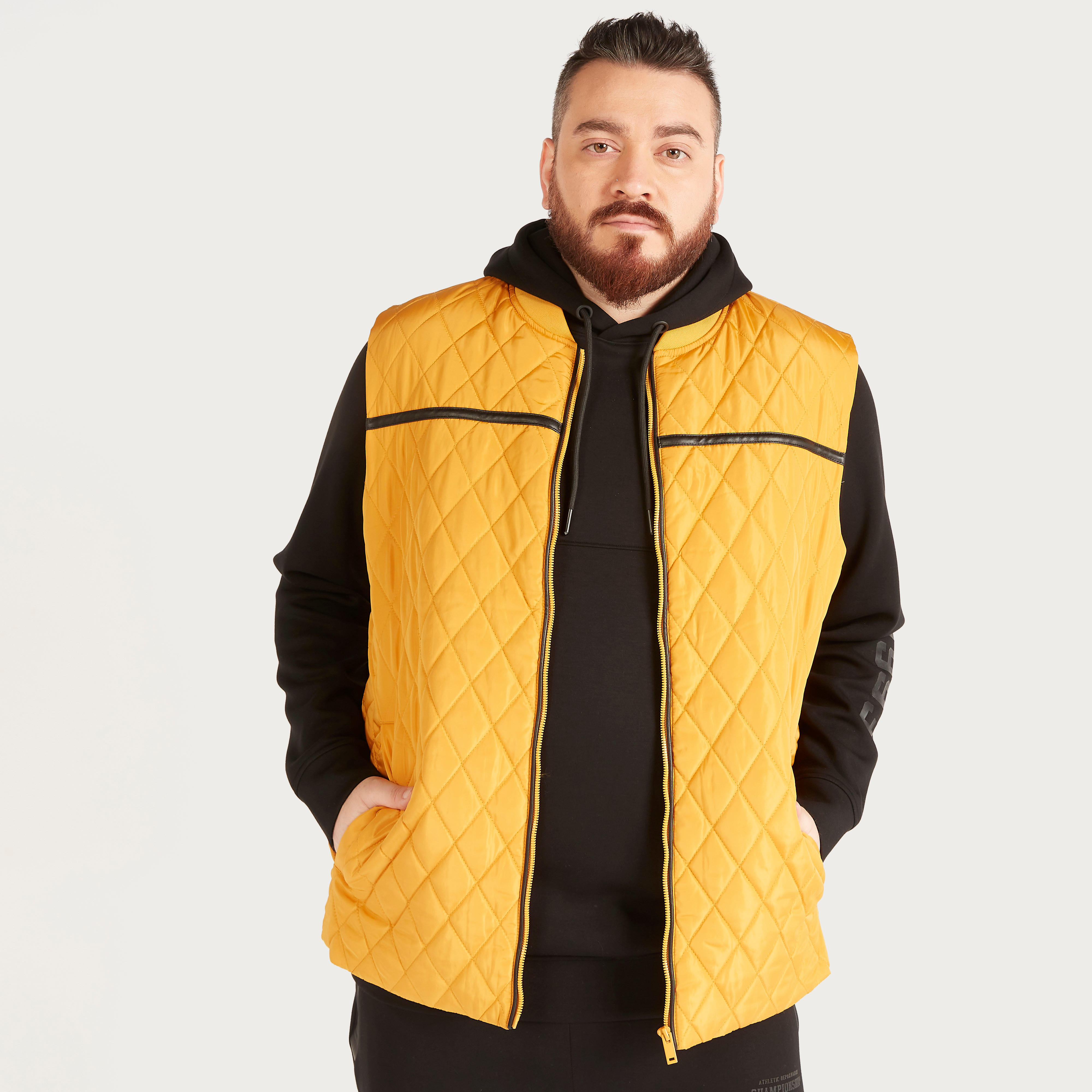 جيليه مبطن بسحاب إغلاق وجيوب-men-clothing-jacketsandblazers-jackets-image-1