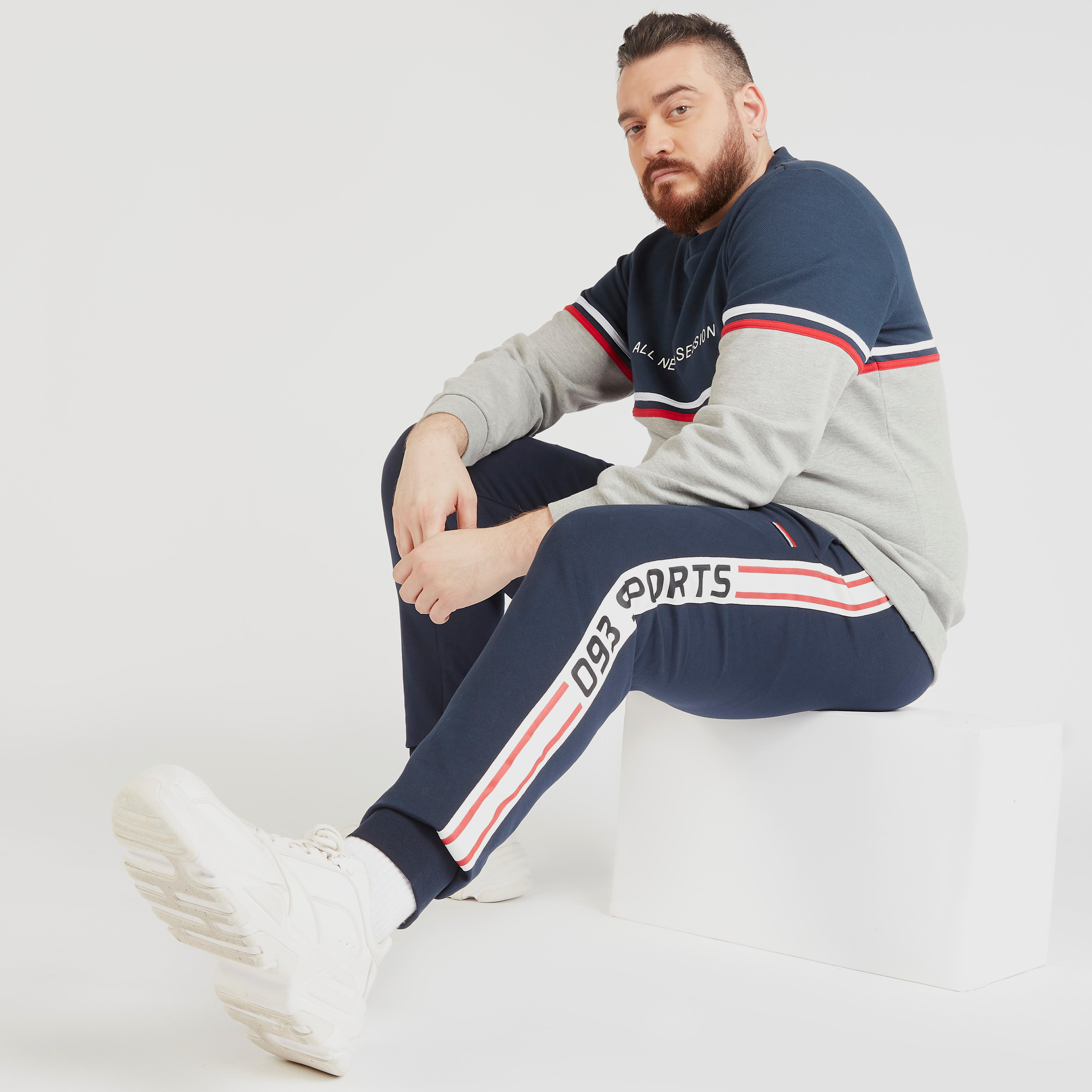 بنطلون رياضي بطبعات مع جيوب ورباط إغلاق-men-clothing-bottoms-joggers-image-2
