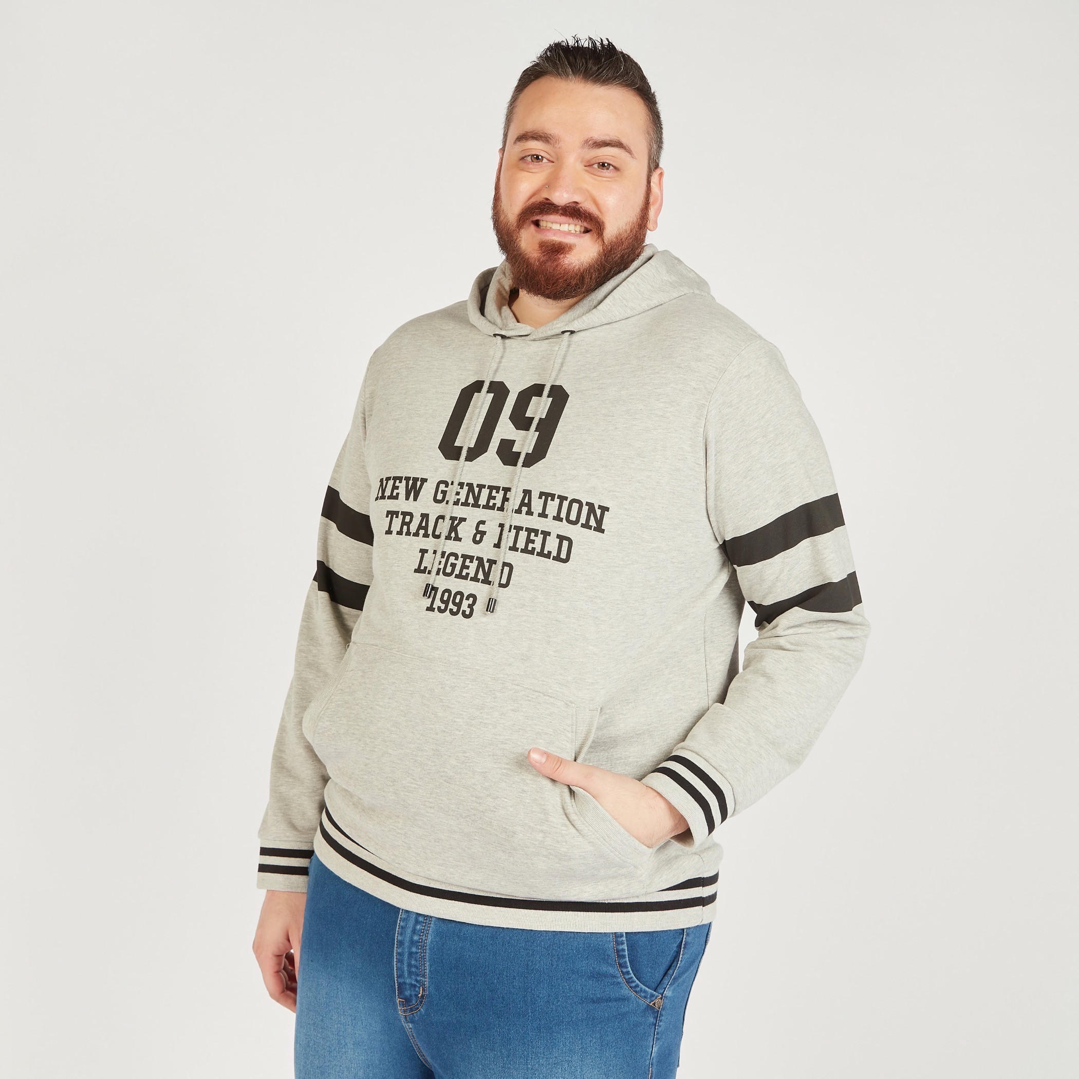Printed Long Sleeves Sweatshirt with Hood and Kangaroo Pocket-men-winterwear-hoodiesandsweatshirts-image-3