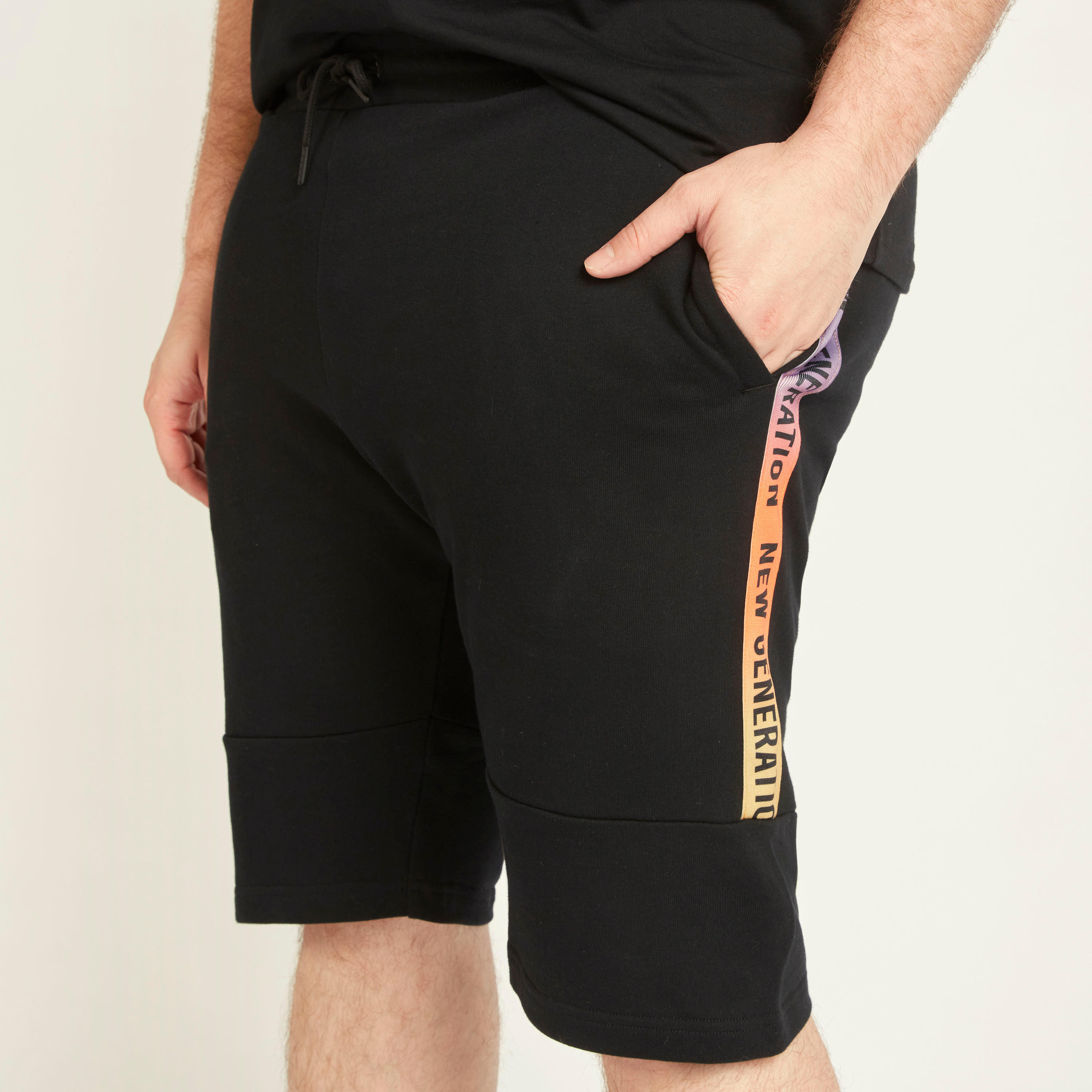 شورت بجيوب ورباط إغلاق وطبعات-men-clothing-bottoms-shorts-image-2