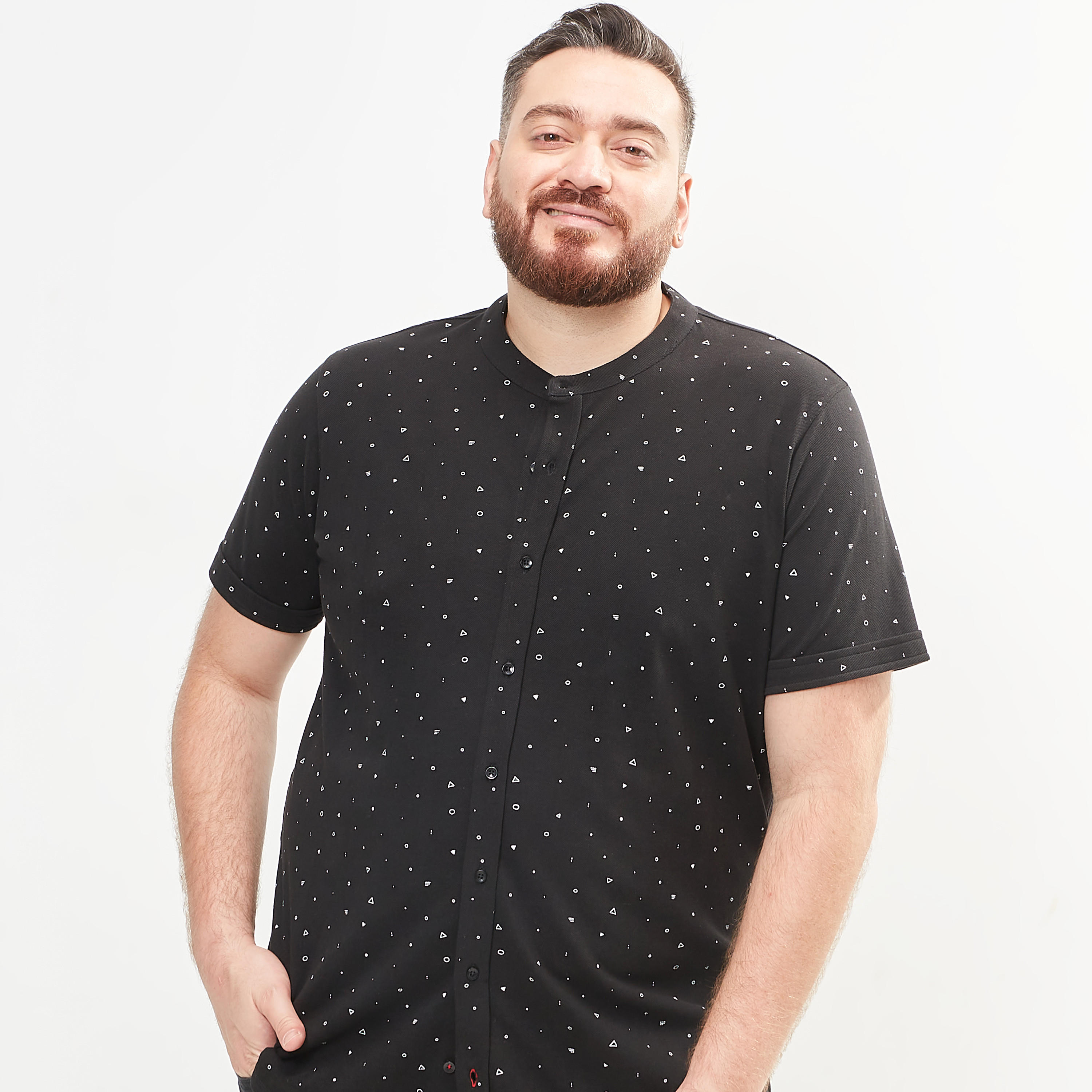 قميص بياقة عادية وأكمام قصيرة وطبعات-men-clothing-shirts-image-8