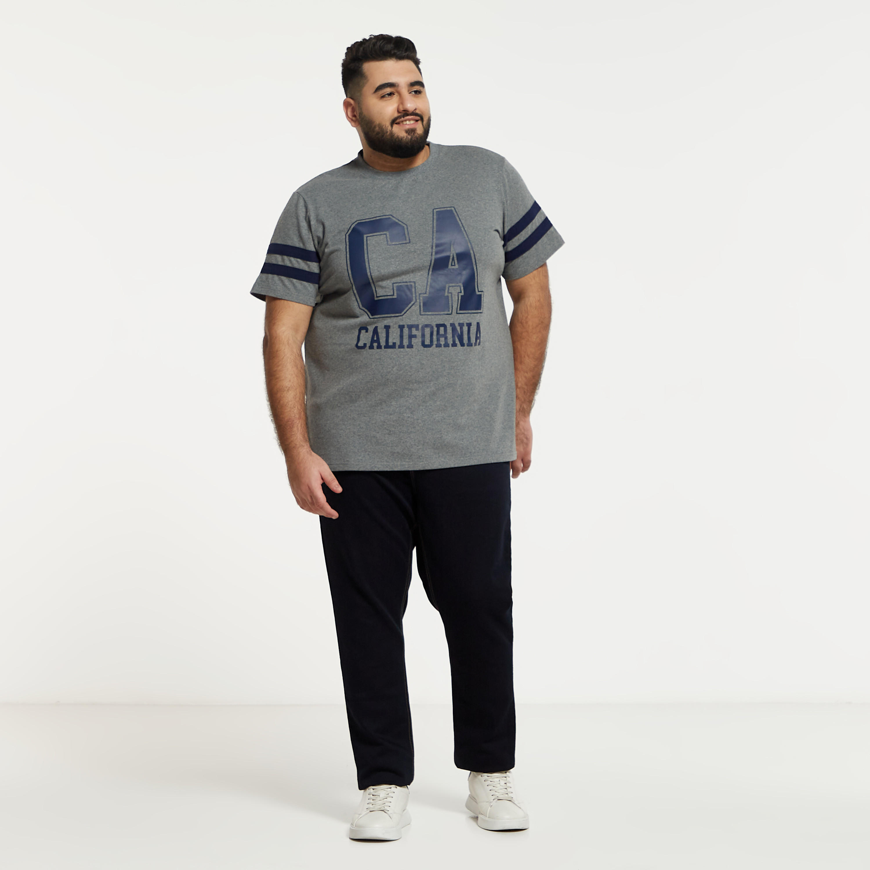 بنطلون جينز مقاس كبير سادة بقصّة مستقيمة وزر إغلاق وجيوب -men-clothing-bottoms-jeans-image-6