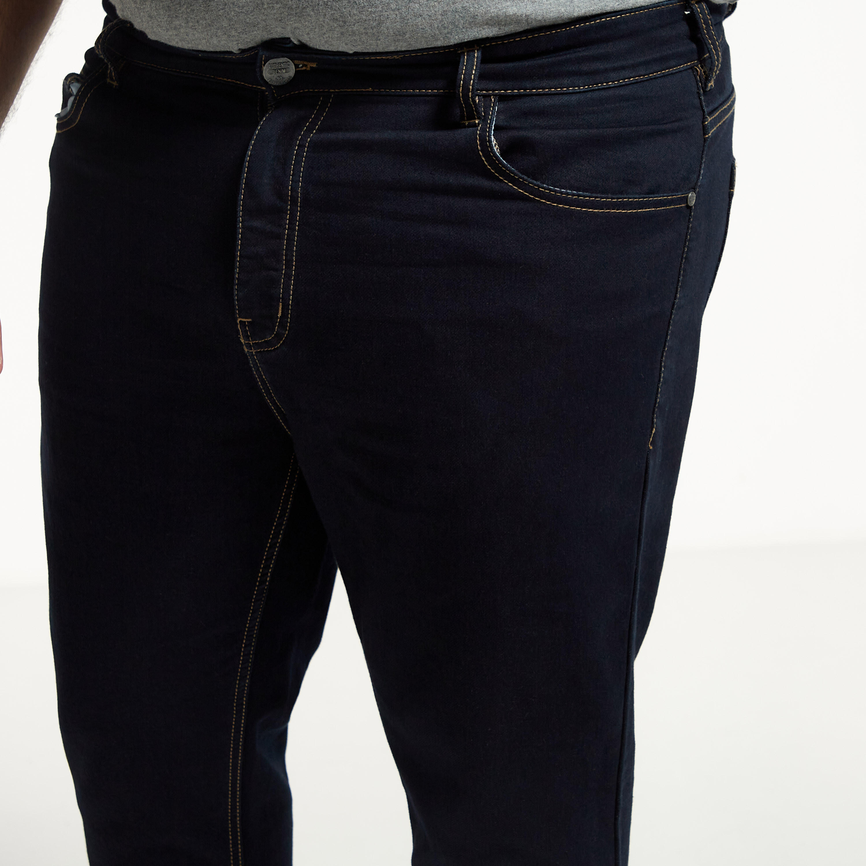 بنطلون جينز مقاس كبير سادة بقصّة مستقيمة وزر إغلاق وجيوب -men-clothing-bottoms-jeans-image-8