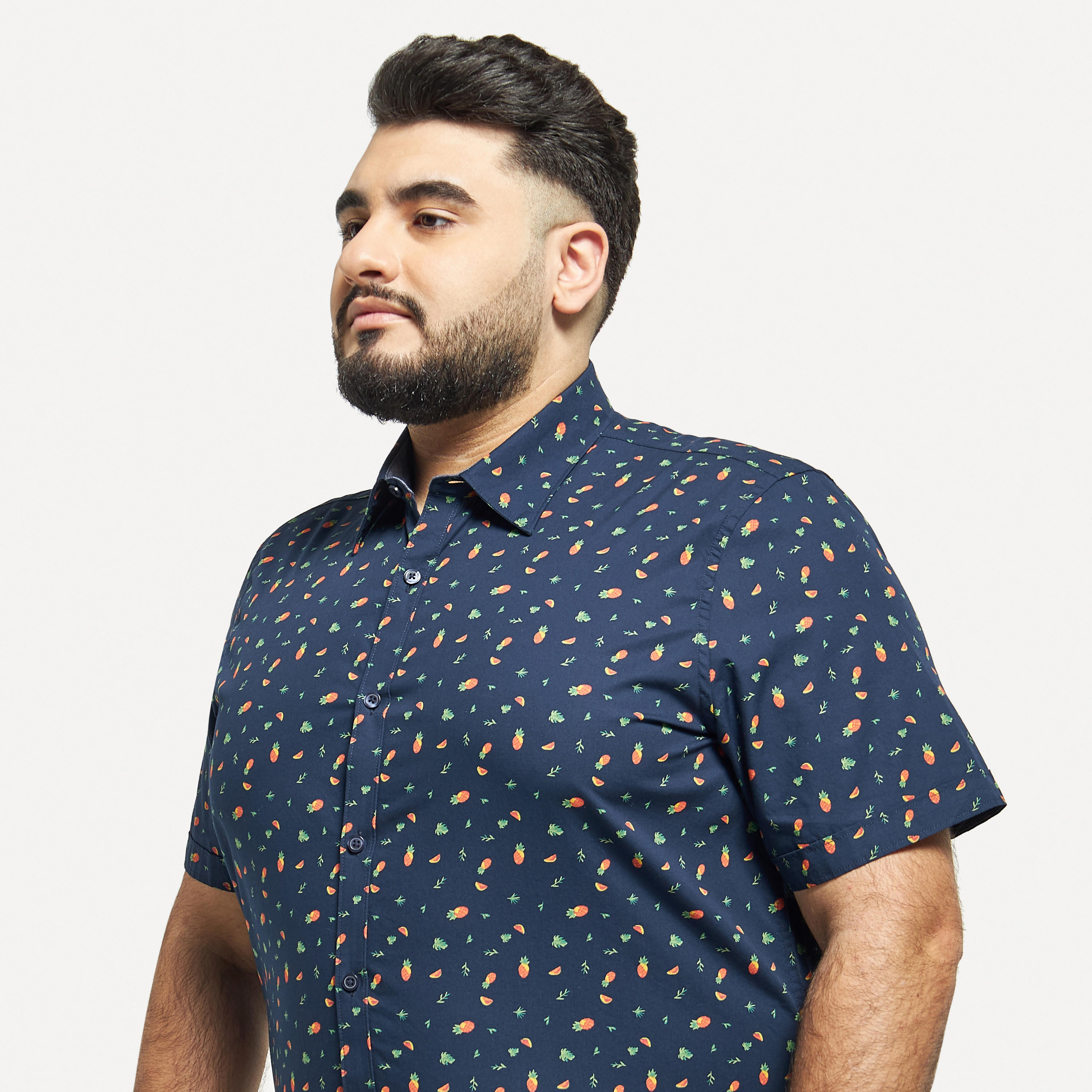 قميص مقاس كبير بأكمام قصيرة وجيب على الصدر وطبعات-men-clothing-shirts-image-8