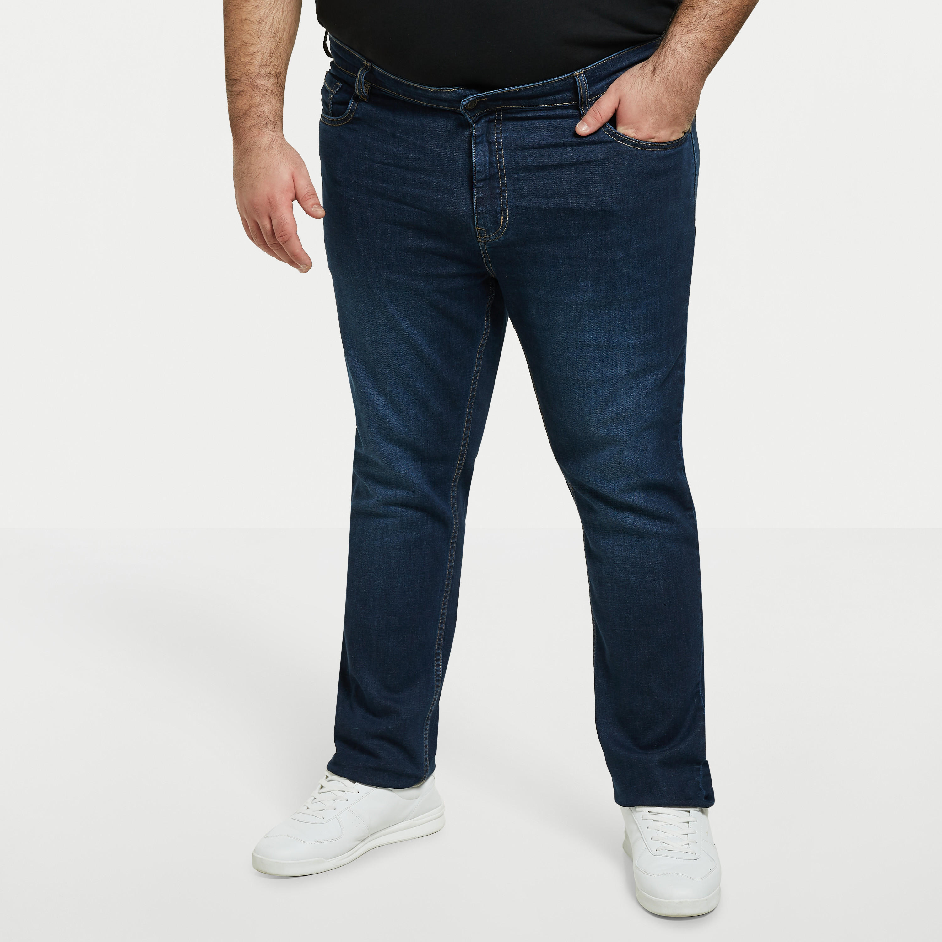 بنطلون جينز مقاس كبير سادة بجيوب-men-clothing-bottoms-jeans-image-4