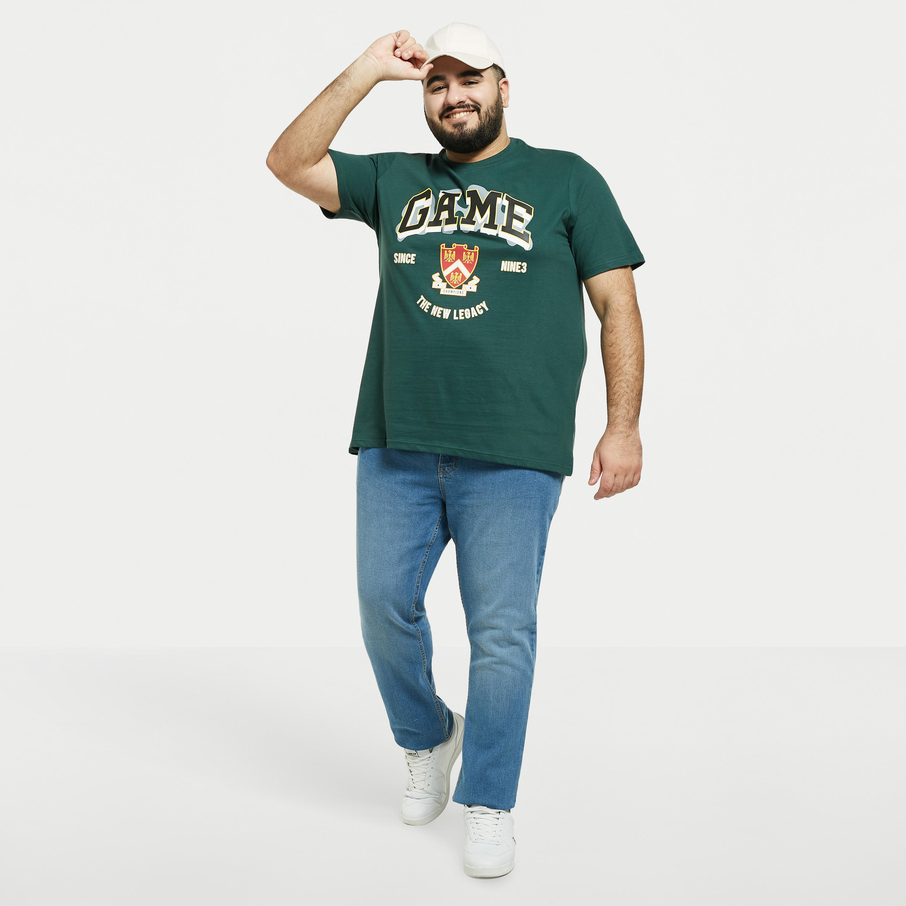بنطلون جينز مقاس كبير سادة بجيوب-men-clothing-bottoms-jeans-image-3