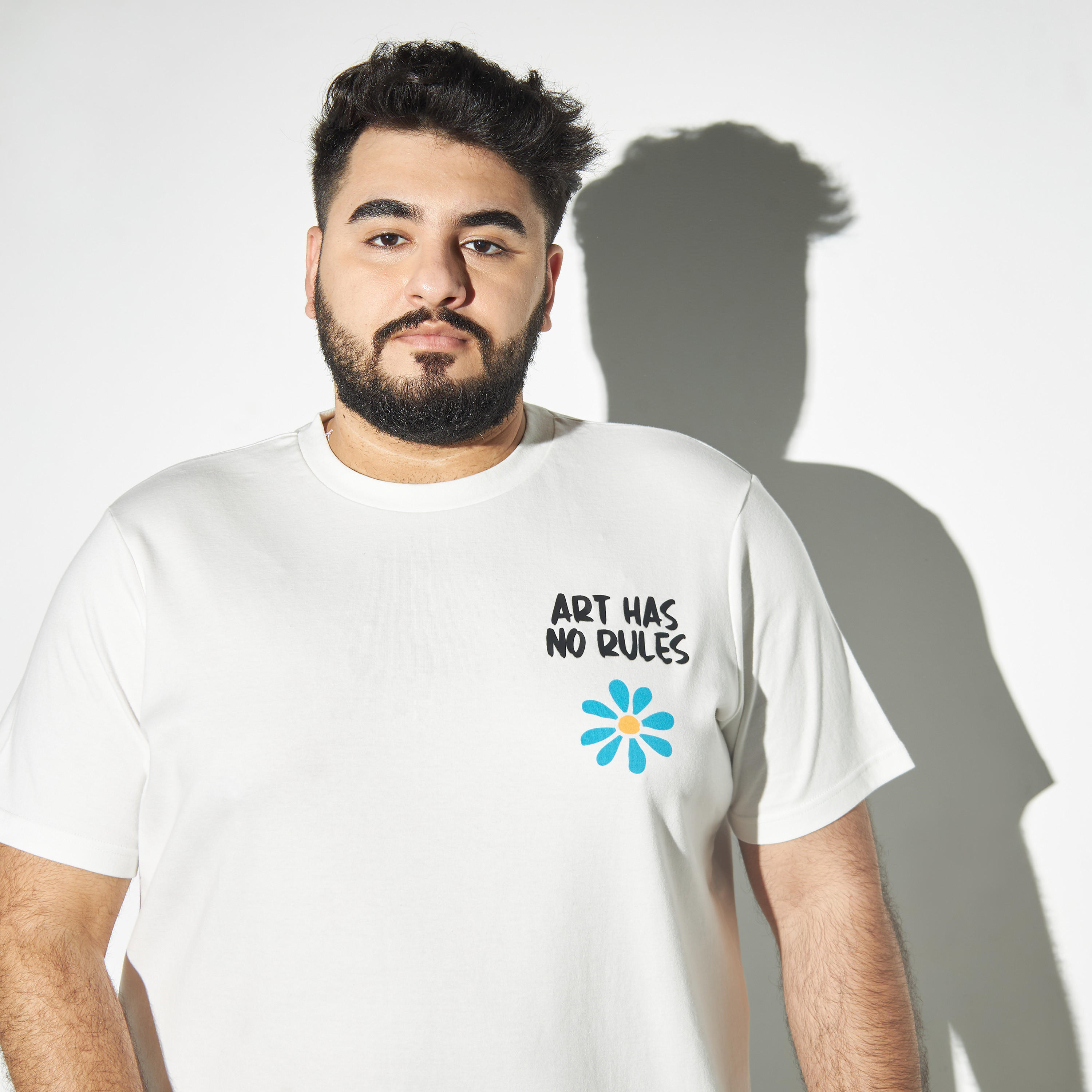 تيشيرت فضفاض مقاس كبير بياقة ضيقة وأكمام قصيرة وطبعات-men-clothing-tshirtsandpolos-tshirts-image-4