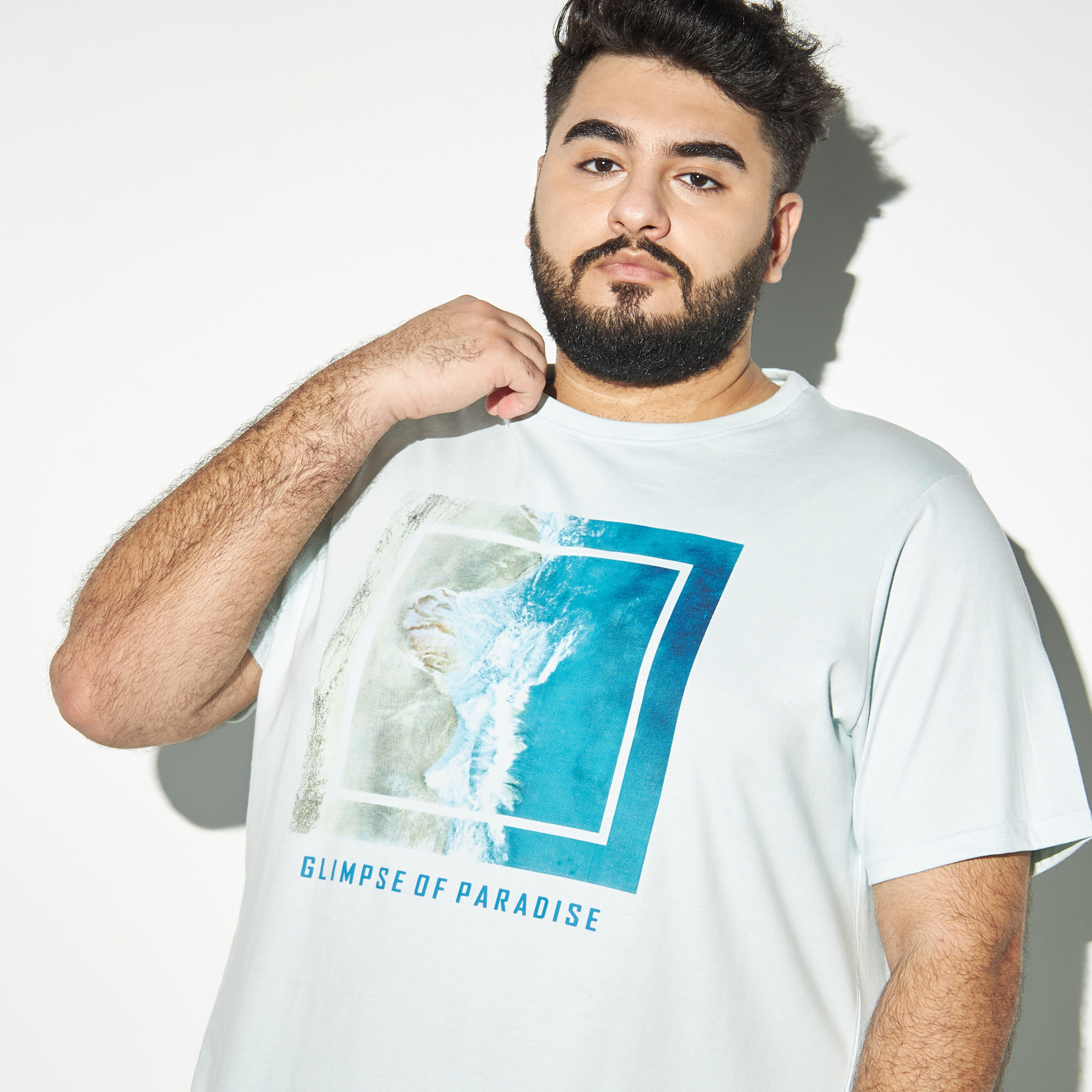 تيشيرت مقاس كبير بطبعات وياقة ضيّقة وأكمام قصيرة-men-clothing-tshirtsandpolos-tshirts-image-4