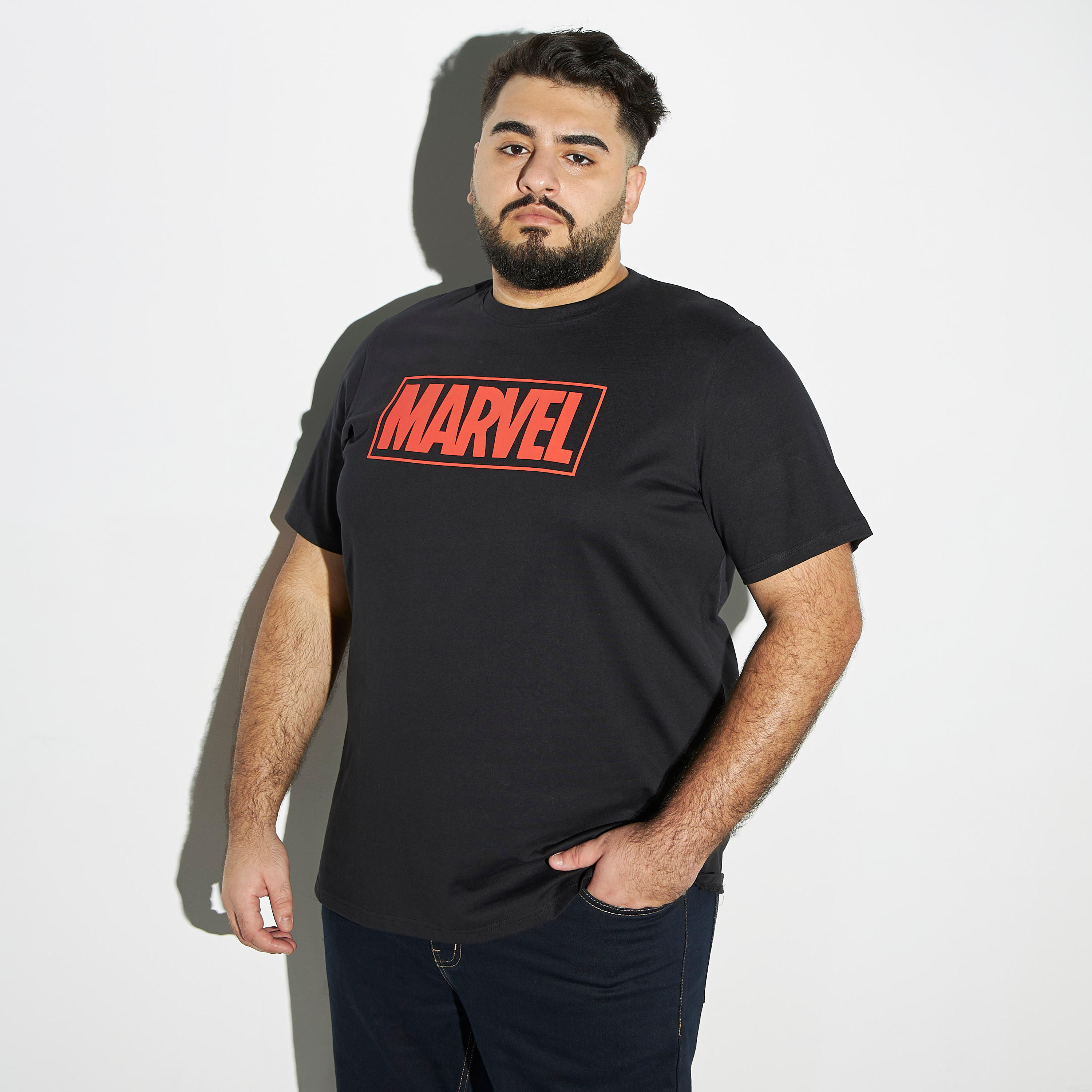 تيشيرت مقاس كبير بأكمام قصيرة وياقة ضيقة وطبعات مارفل-men-clothing-tshirtsandpolos-tshirts-image-1