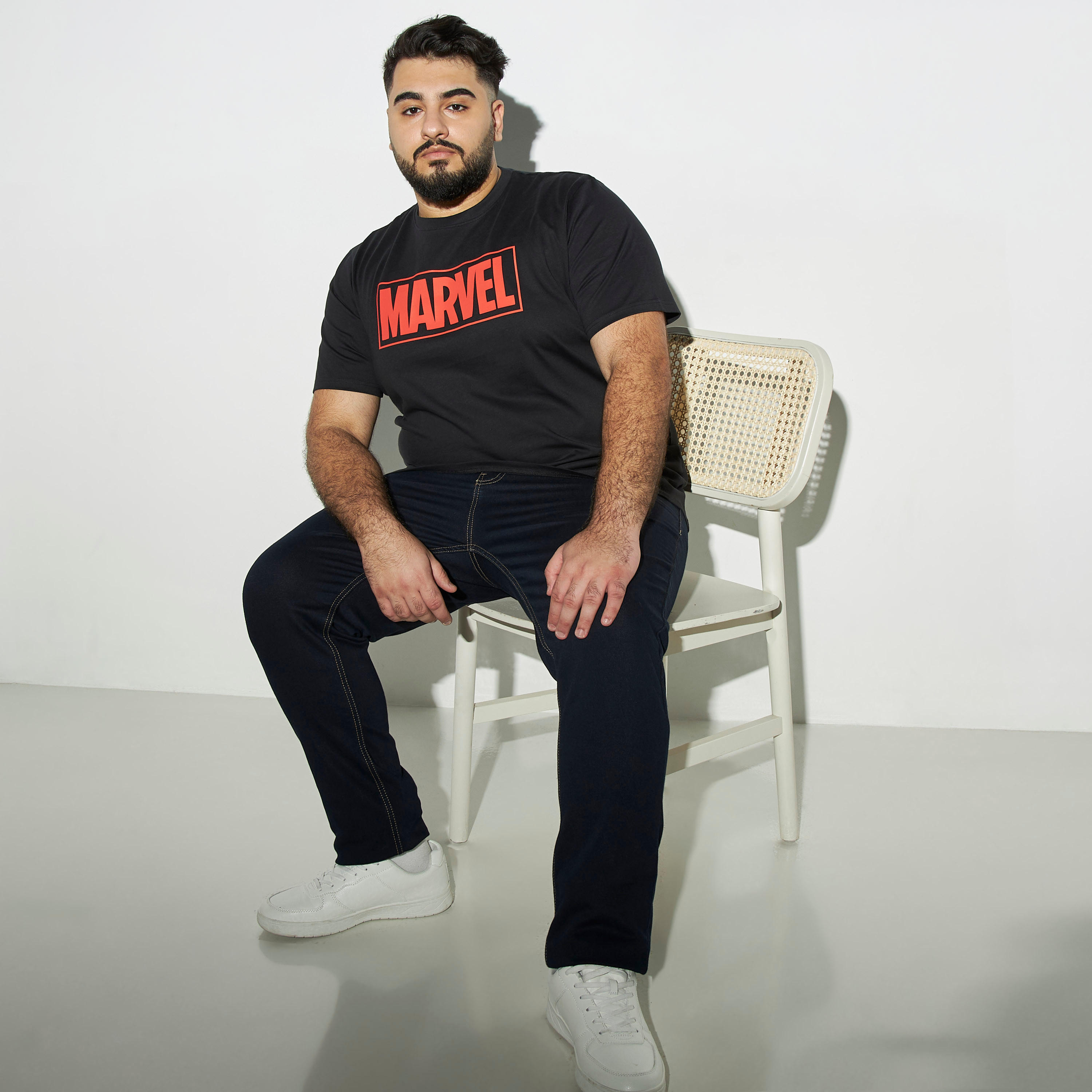 تيشيرت مقاس كبير بأكمام قصيرة وياقة ضيقة وطبعات مارفل-men-clothing-tshirtsandpolos-tshirts-image-2