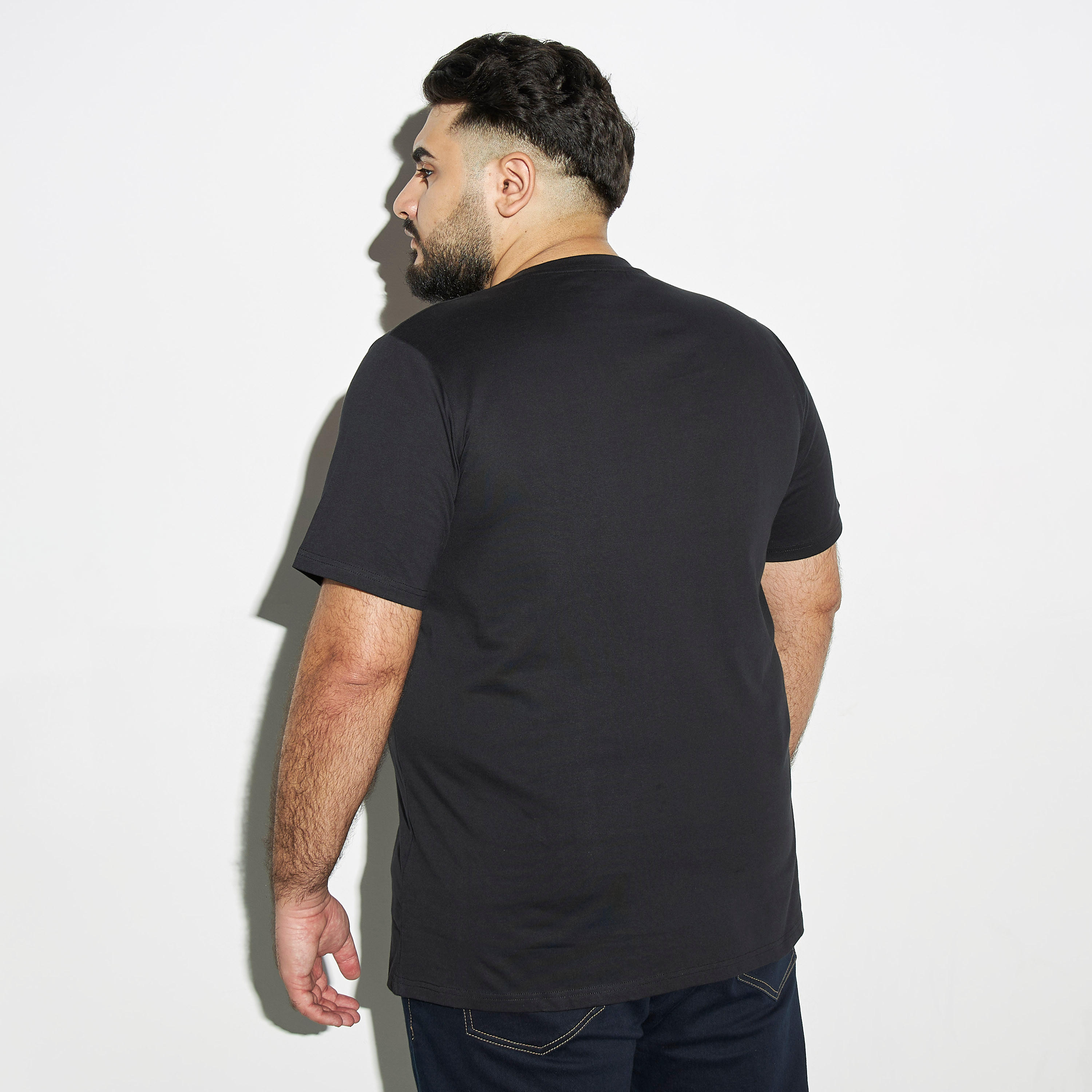 تيشيرت مقاس كبير بأكمام قصيرة وياقة ضيقة وطبعات مارفل-men-clothing-tshirtsandpolos-tshirts-image-3