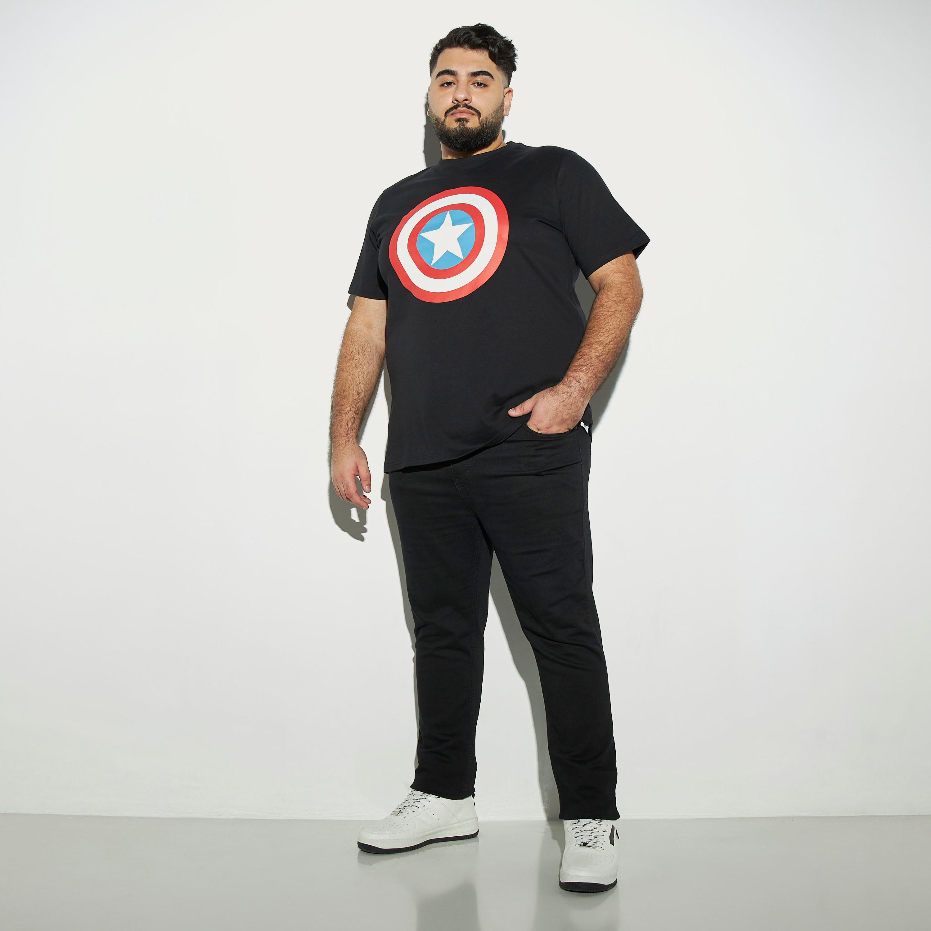 تيشيرت مقاس كبير بياقة ضيّقة وأكمام قصيرة وطبعات-men-clothing-tshirtsandpolos-tshirts-image-2