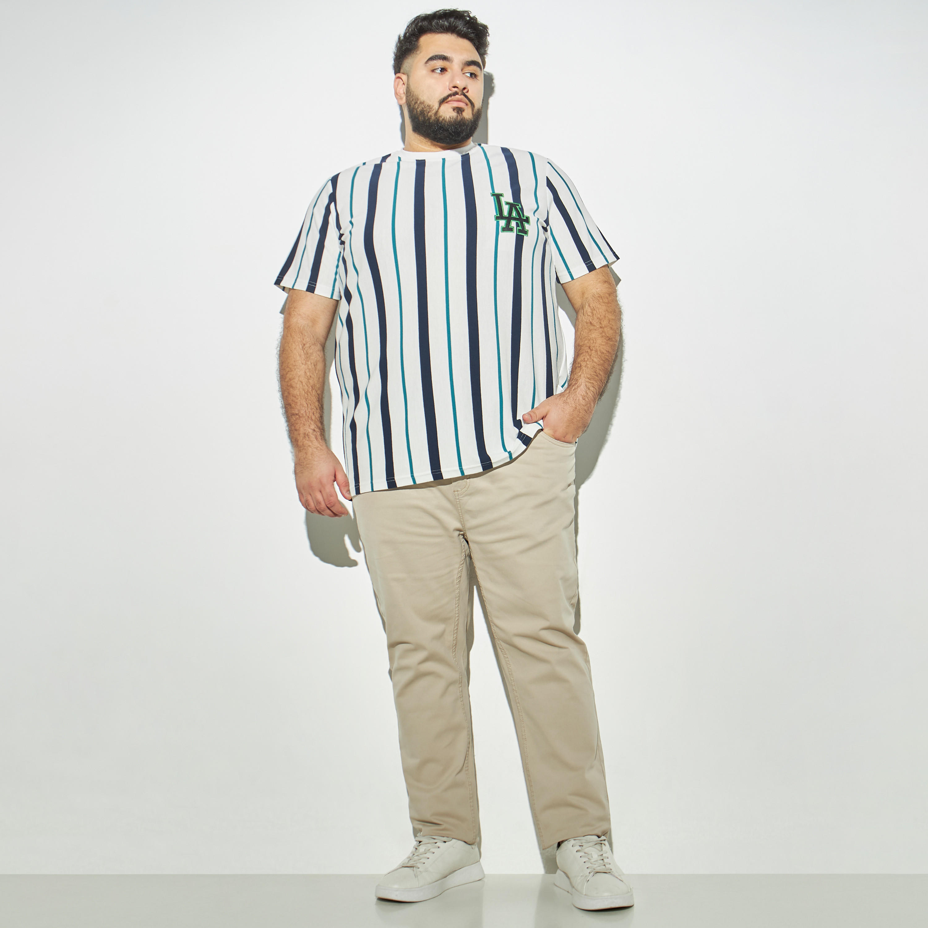 تيشيرت مقاس كبير مقلّم بياقة ضيقة-men-clothing-tshirtsandpolos-tshirts-image-3