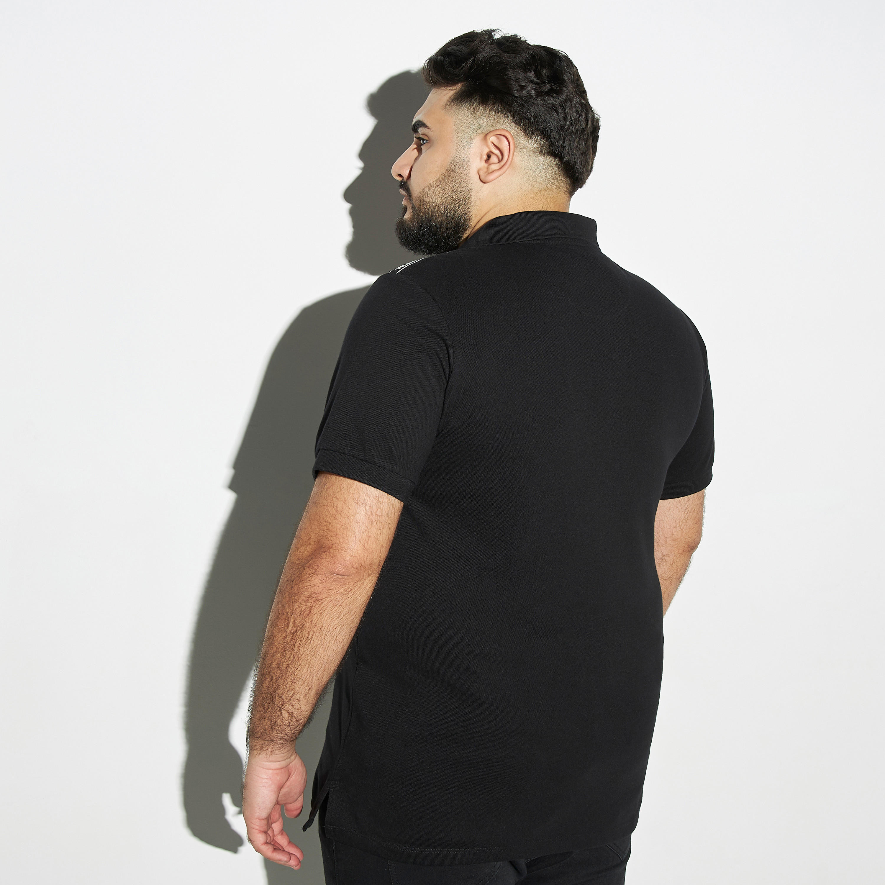 تيشيرت بولو مقاس كبير بأكمام قصيرة وتفاصيل شريط-men-clothing-tshirtsandpolos-polos-image-3