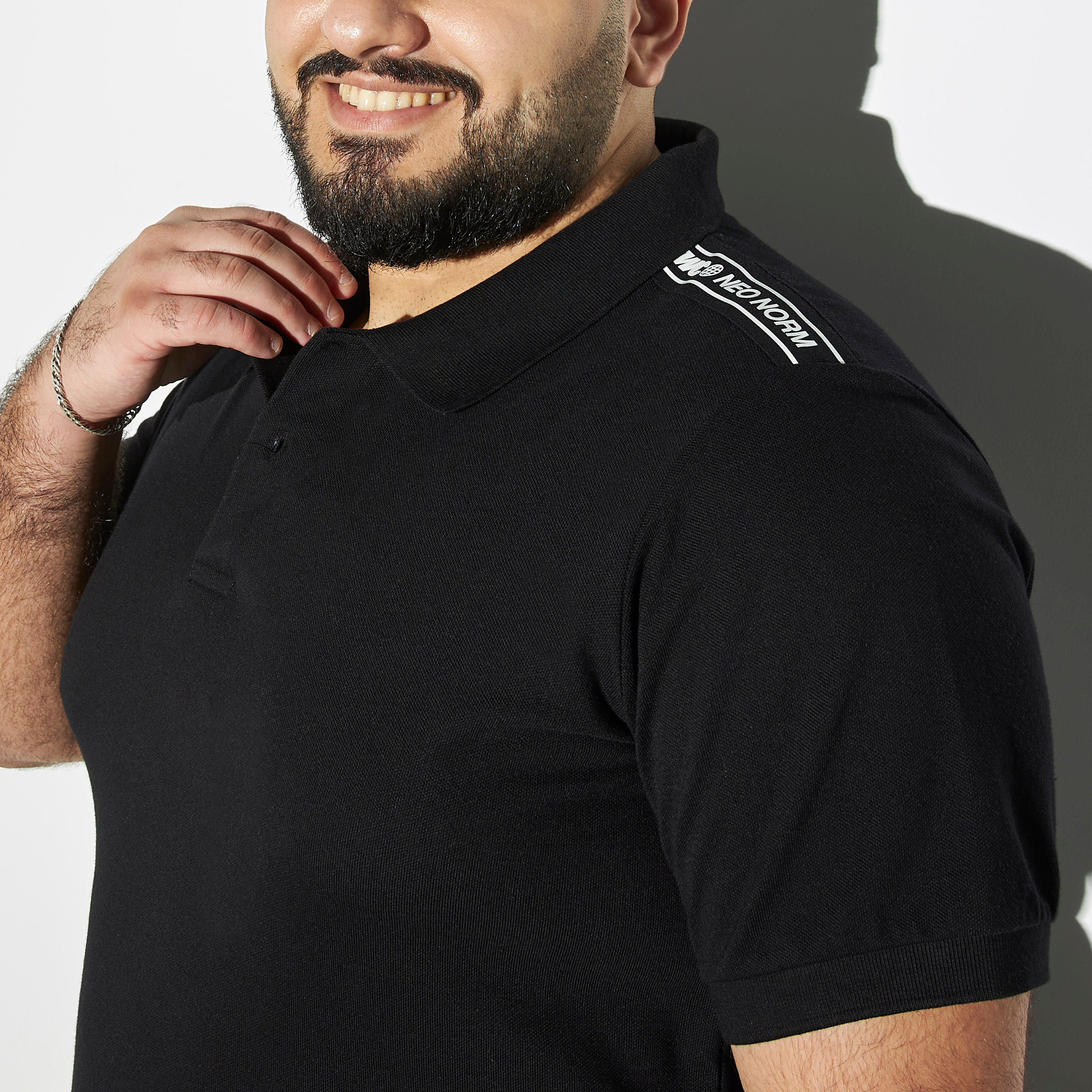 تيشيرت بولو مقاس كبير بأكمام قصيرة وتفاصيل شريط-men-clothing-tshirtsandpolos-polos-image-4