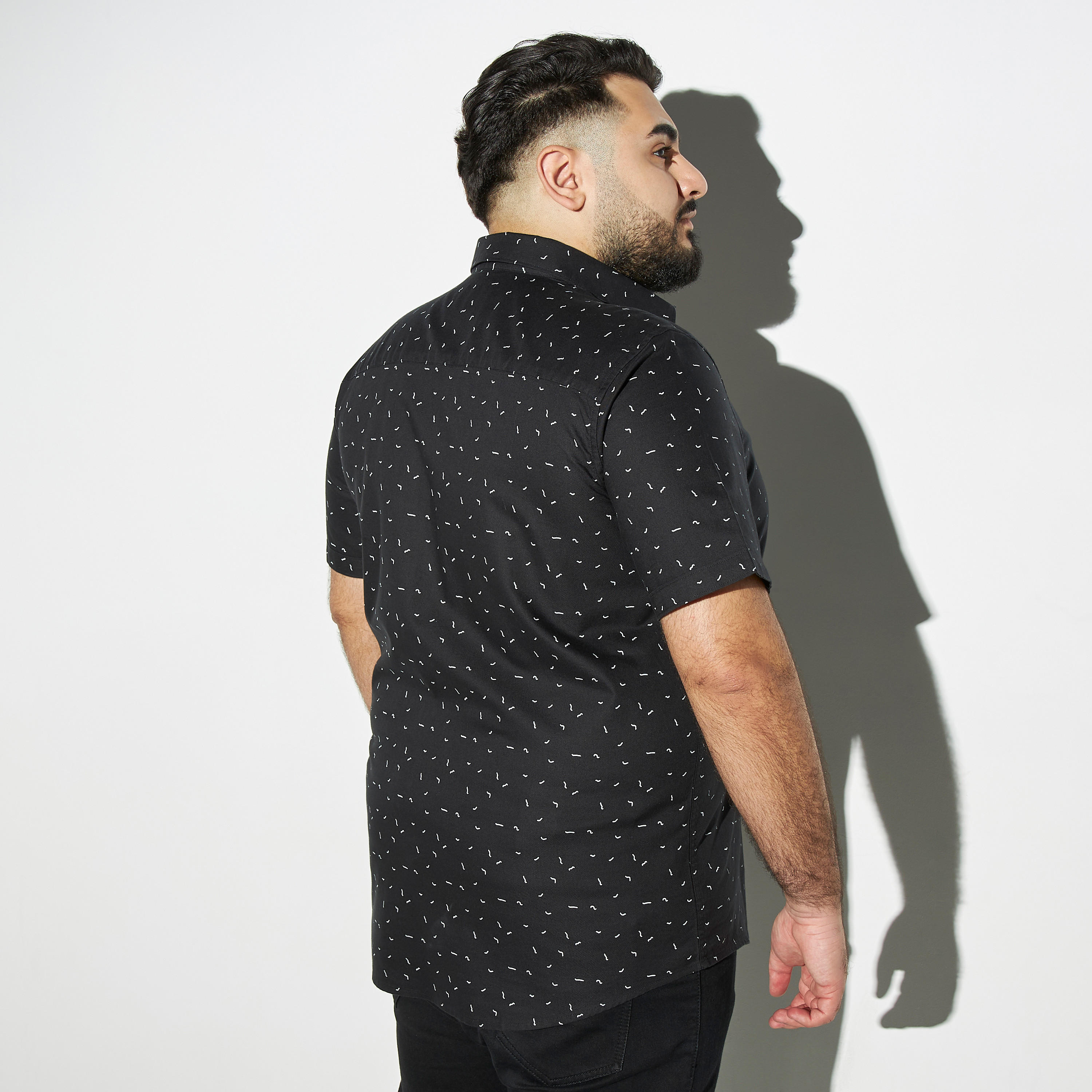 قميص مقاس كبير بأكمام قصيرة وطبعات-men-clothing-shirts-image-2