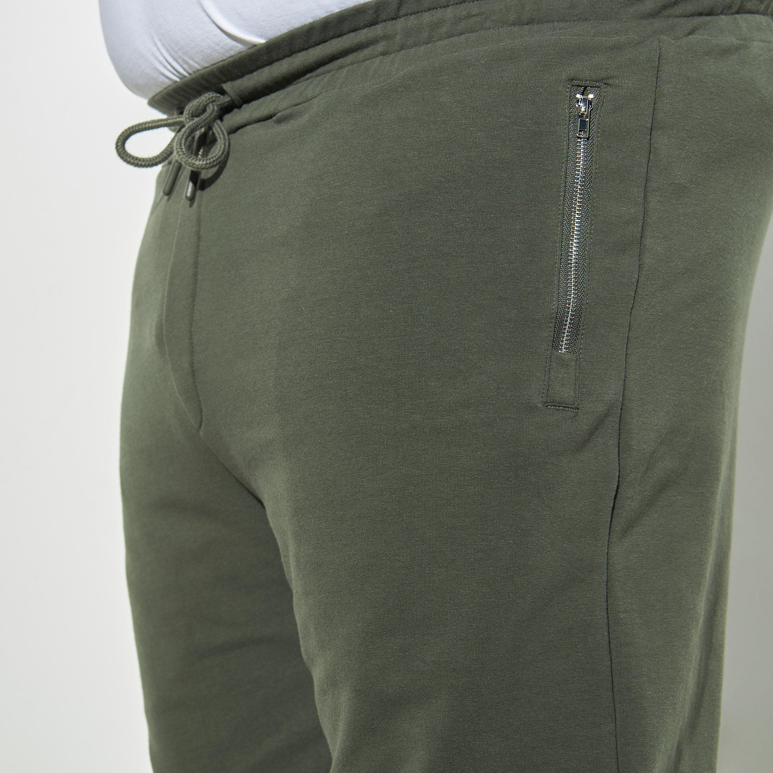 بنطلون رياضي سادة مقاس كبير برباط إغلاق وجيوب-men-clothing-bottoms-joggers-image-1