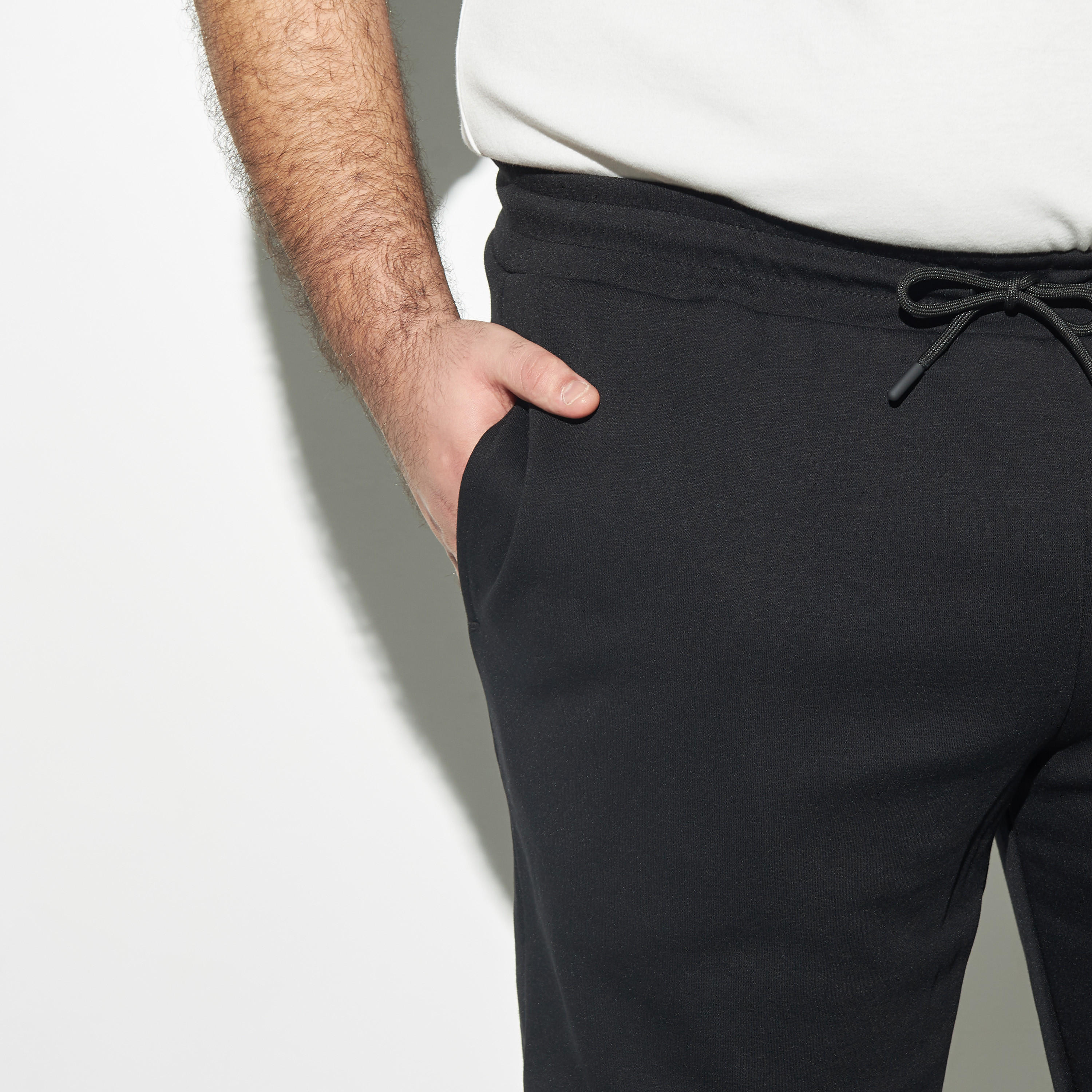 بنطلون رياضي مقاس كبير سادة بجيوب وإغلاق برباط-men-clothing-bottoms-joggers-image-1