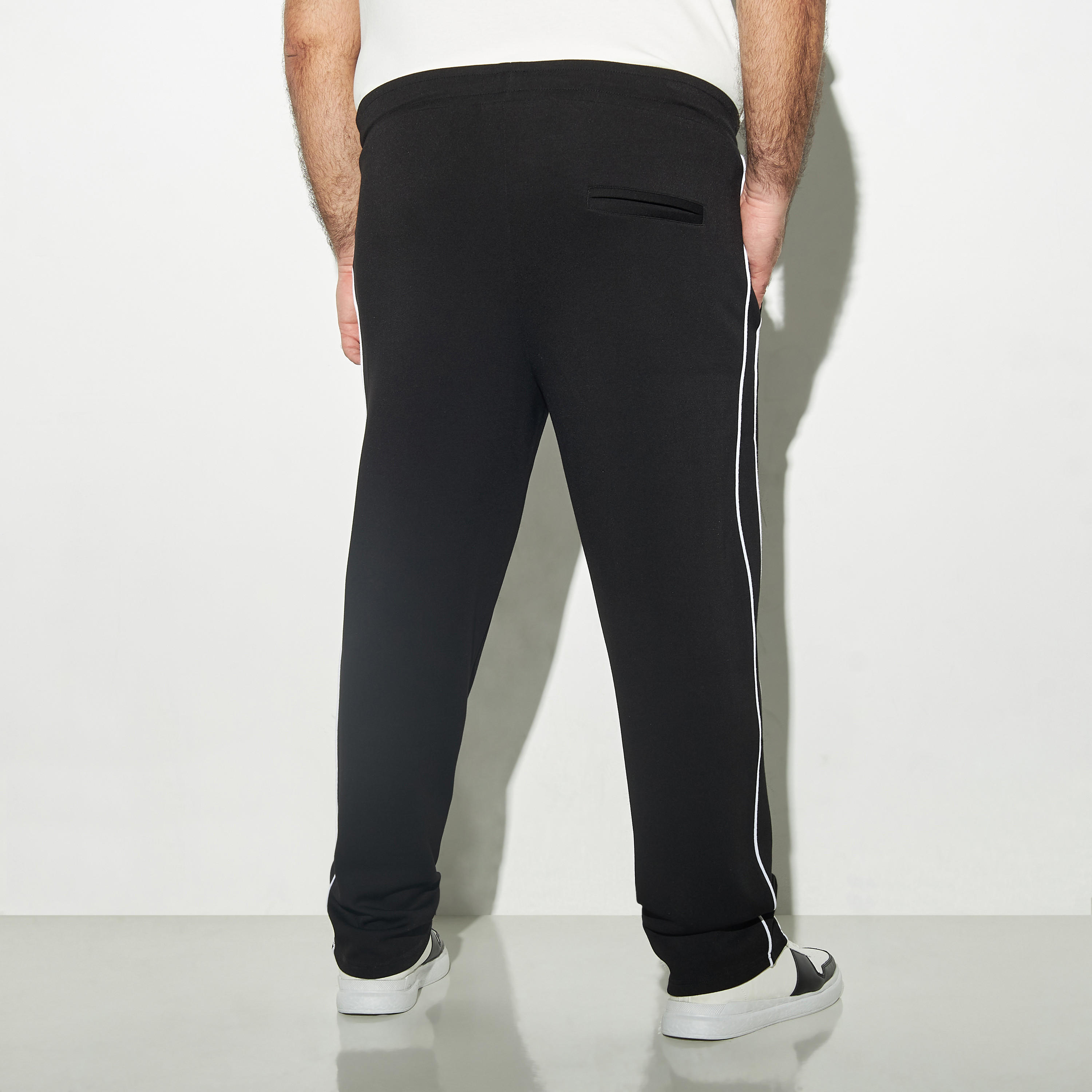 بنطلون رياضي مقاس كبير سادة بجيوب ورباط إغلاق-men-clothing-bottoms-joggers-image-2