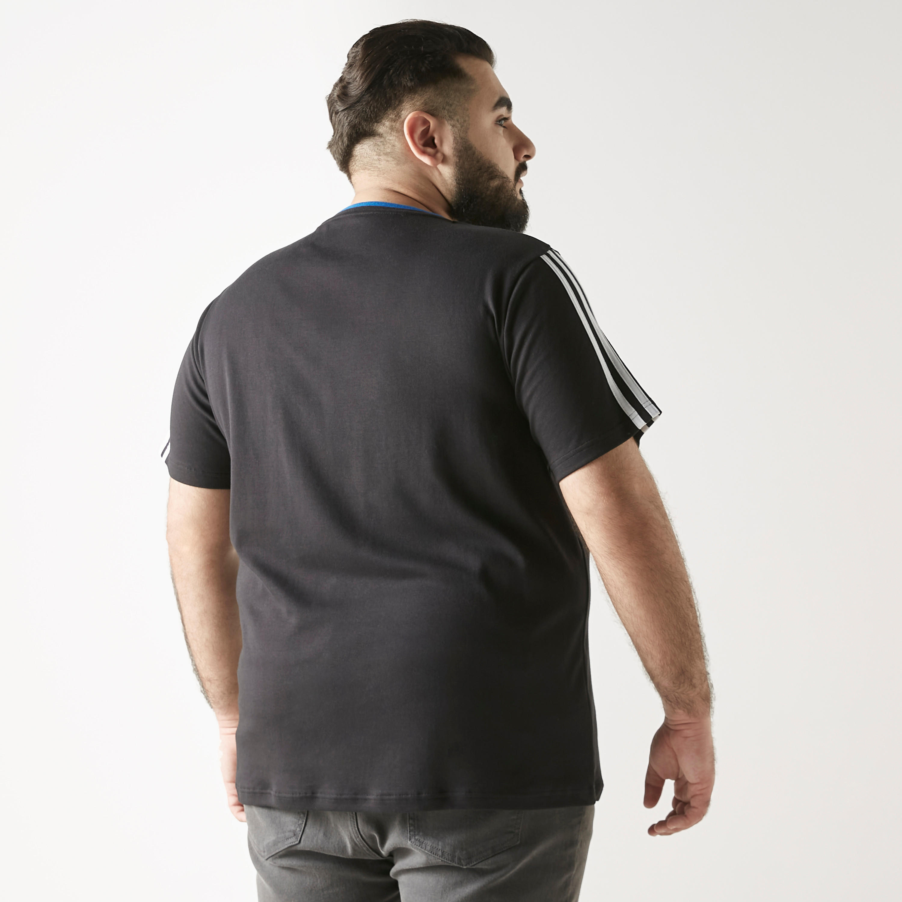 تيشيرت مقاس كبير مخطّط بياقة ضيّقة وأكمام قصيرة-men-clothing-tshirtsandpolos-tshirts-image-3