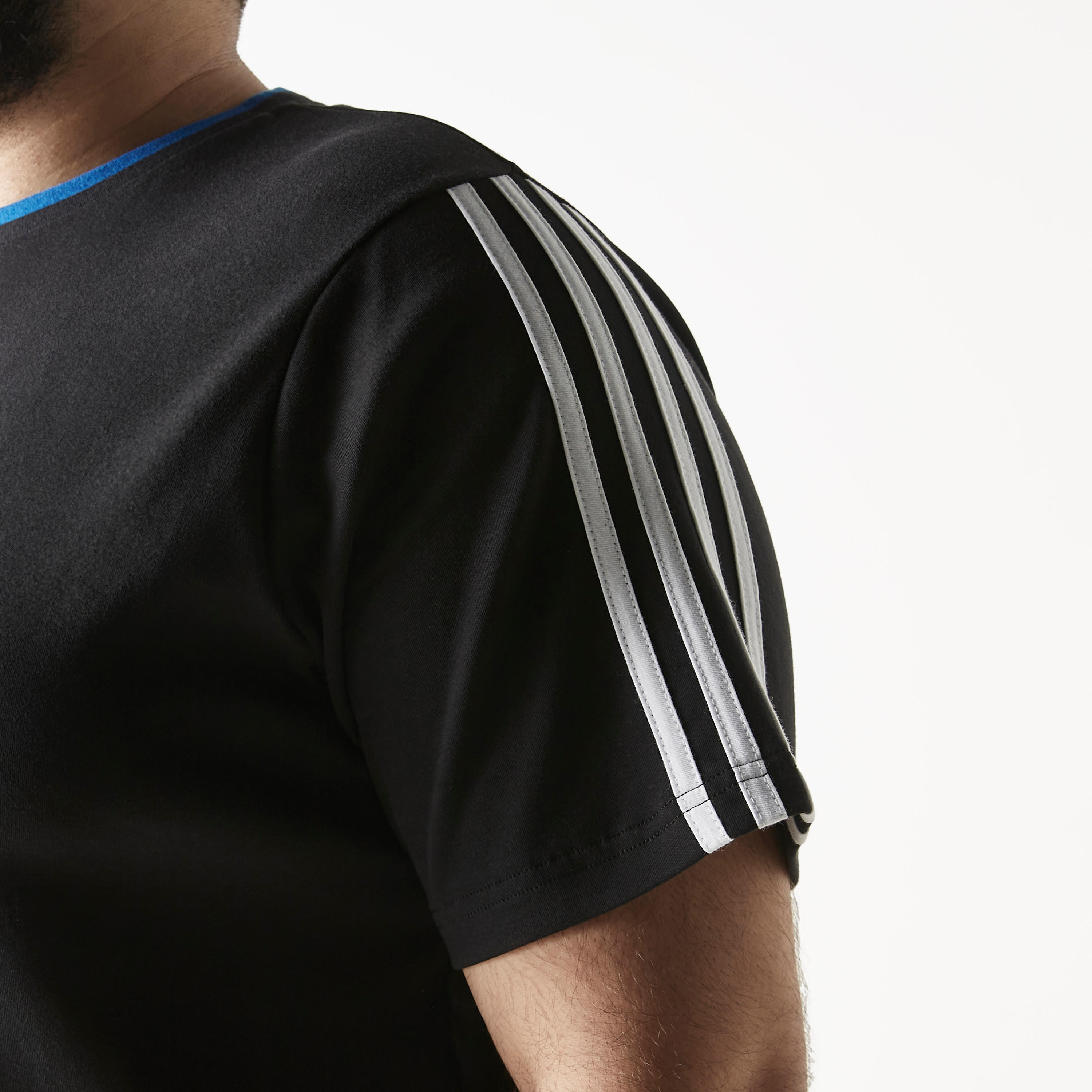 تيشيرت مقاس كبير مخطّط بياقة ضيّقة وأكمام قصيرة-men-clothing-tshirtsandpolos-tshirts-image-4