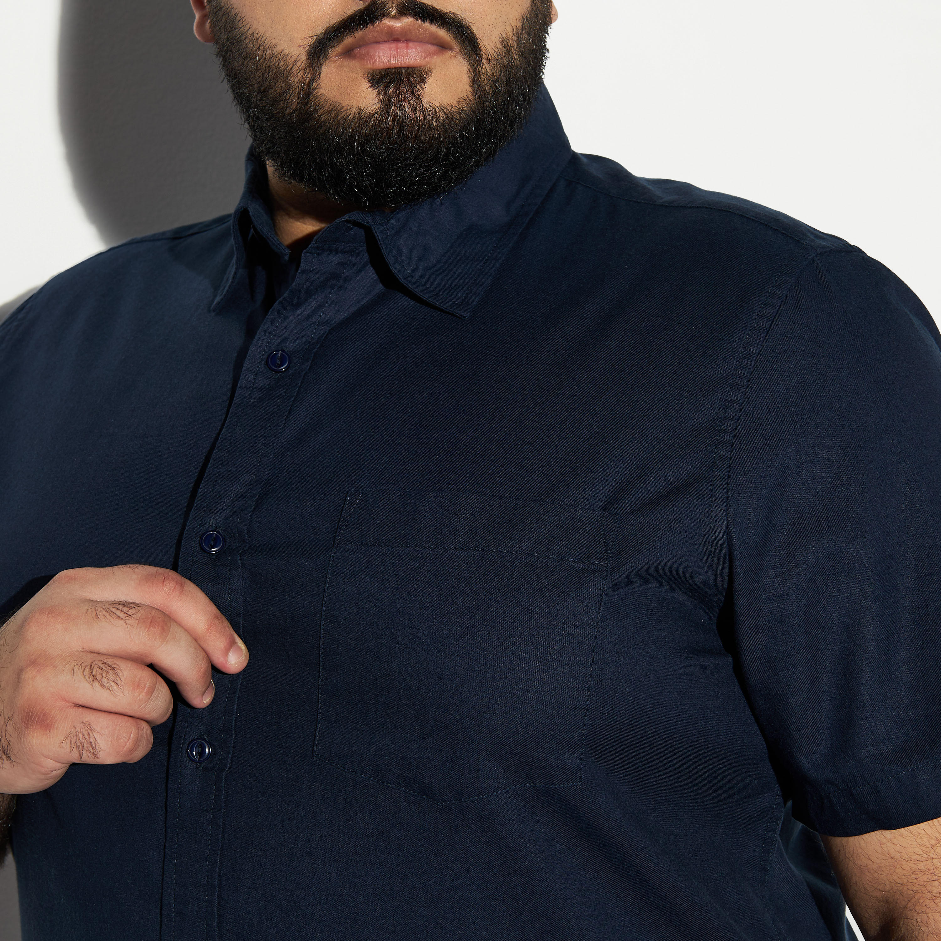 قميص بمقاس كبير مع جيب وأكمام قصيرة-men-clothing-shirts-image-4