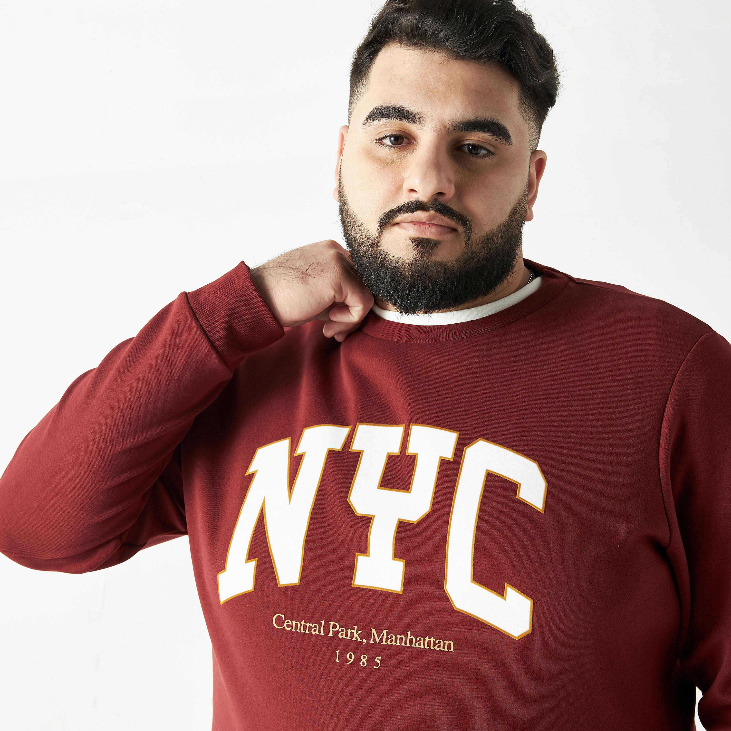 سويت شيرت مقاس كبير بياقة ضيّقة وأكمام طويلة وطبعات-men-winterwear-hoodiesandsweatshirts-image-4