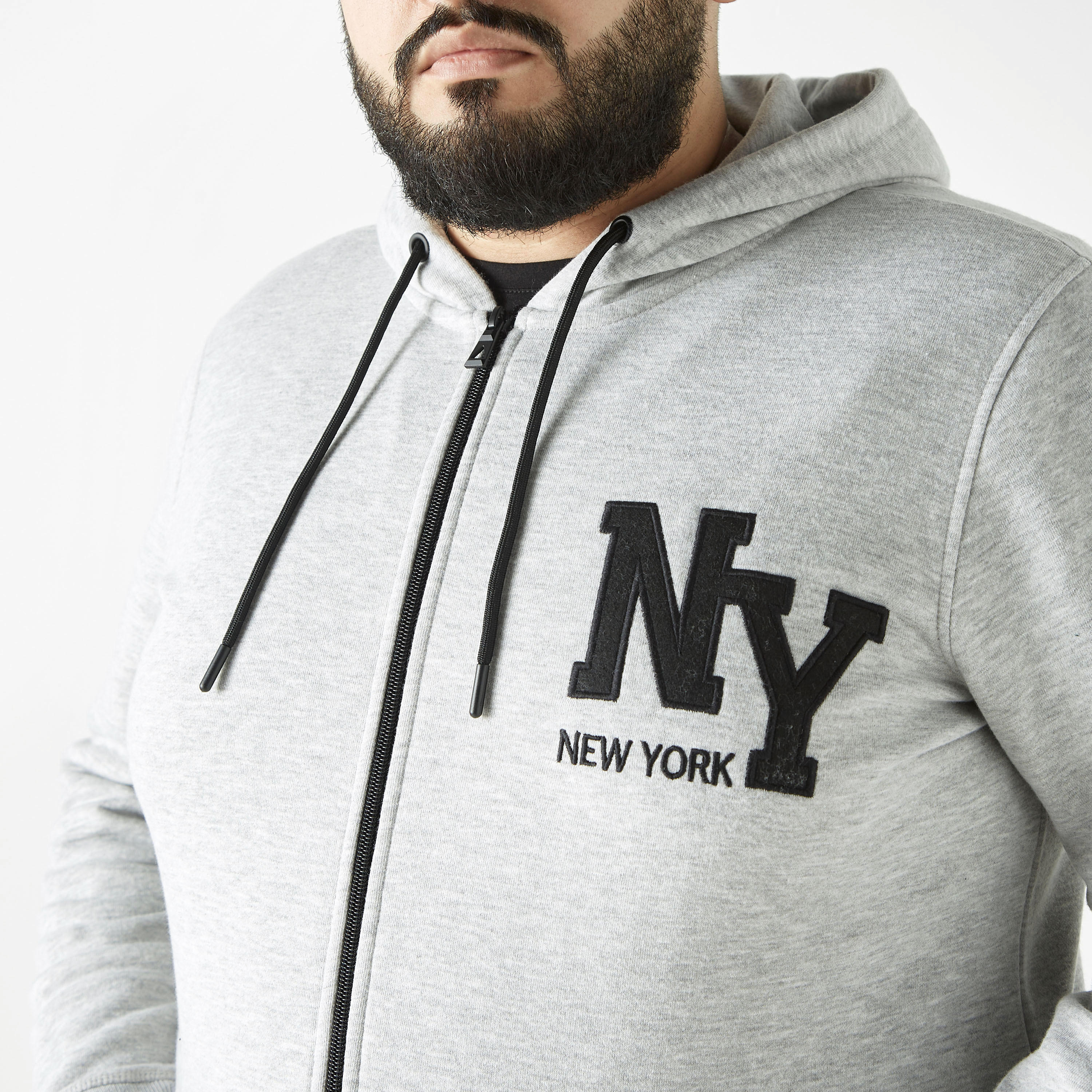 هودي سادة مقاس كبير مطرّز بسحّاب وأكمام طويلة وجيوب-men-winterwear-hoodiesandsweatshirts-image-4