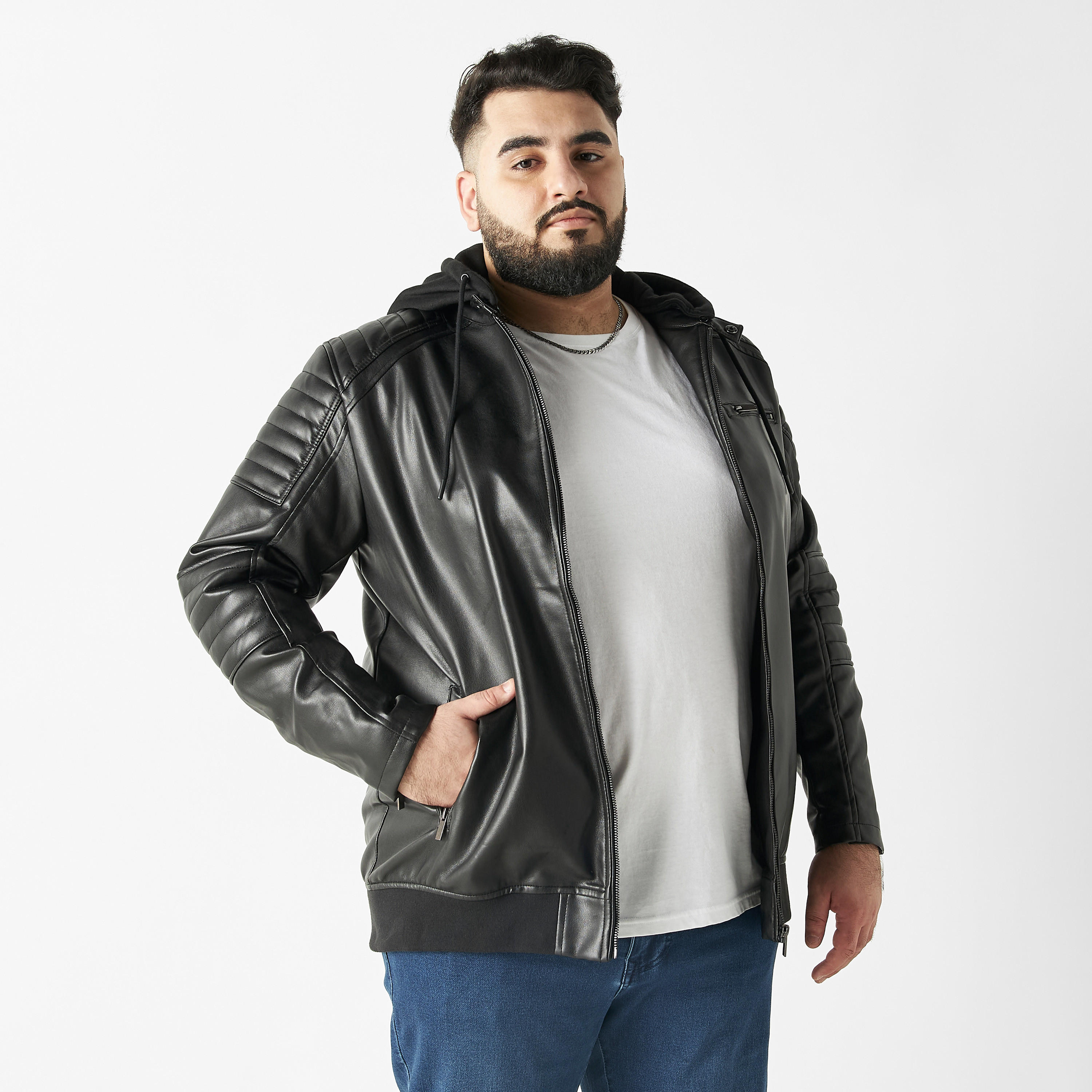 جاكيت جلد مقاس كبير بسحّاب وقبّعة وأكمام طويلة-men-clothing-jacketsandblazers-jackets-image-1