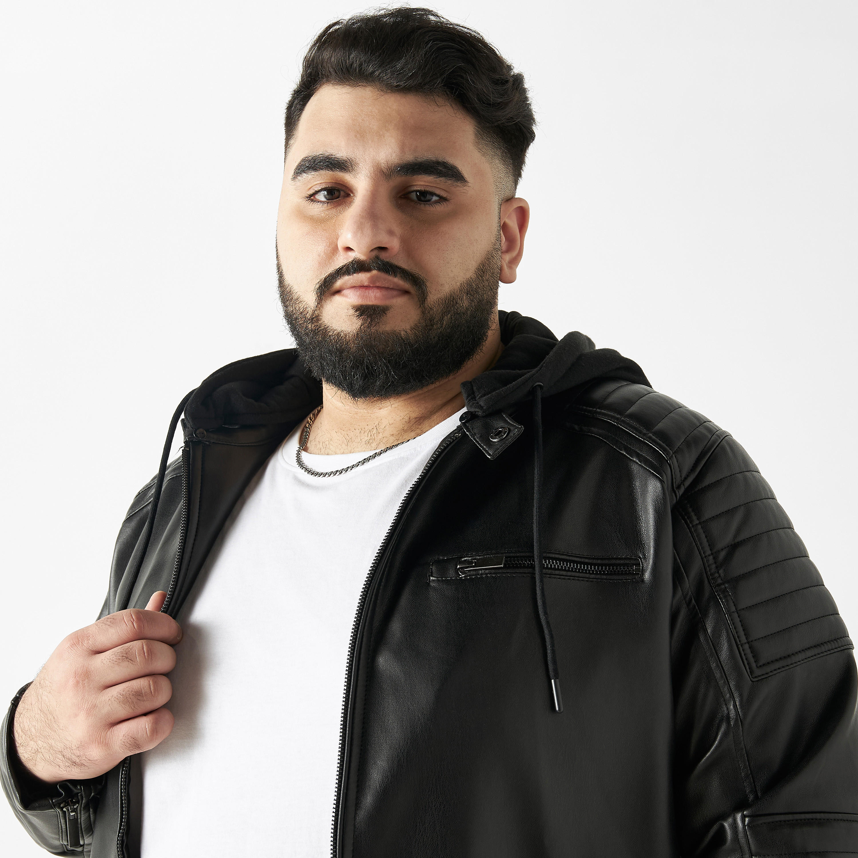 جاكيت جلد مقاس كبير بسحّاب وقبّعة وأكمام طويلة-men-clothing-jacketsandblazers-jackets-image-4