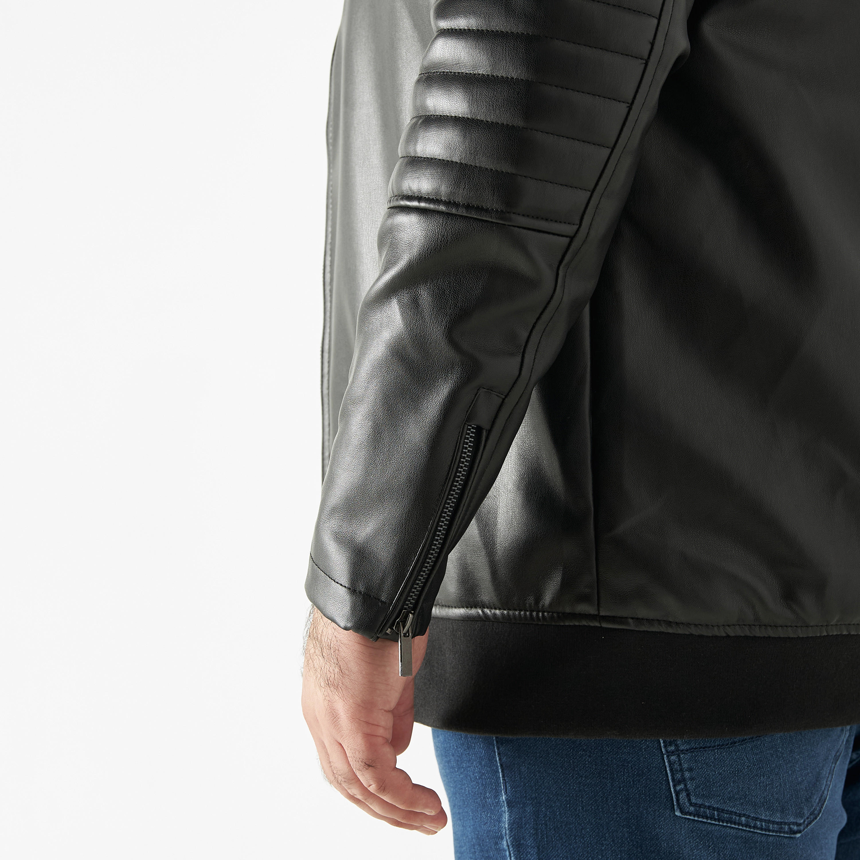 جاكيت جلد مقاس كبير بسحّاب وقبّعة وأكمام طويلة-men-clothing-jacketsandblazers-jackets-image-5