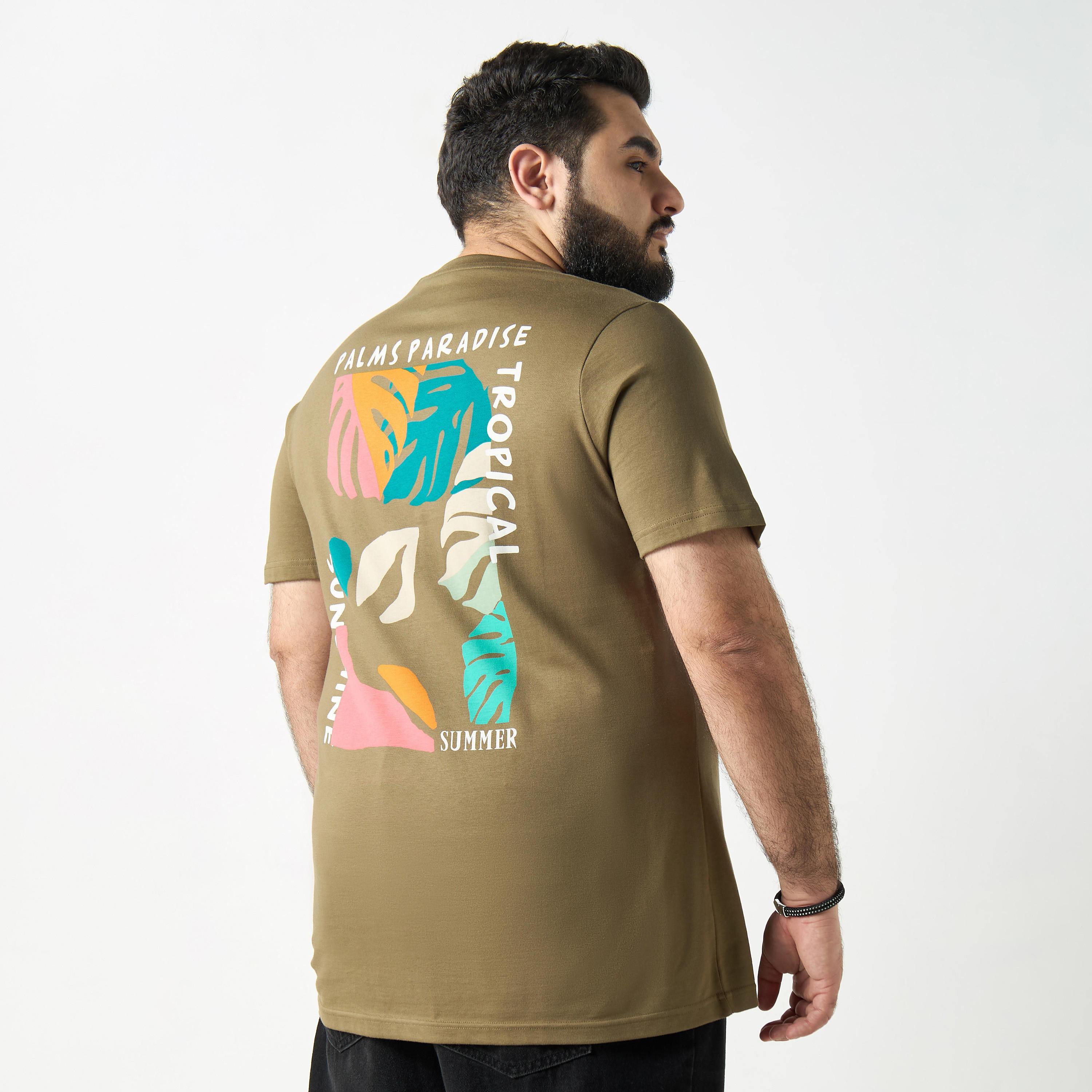 تيشيرت مقاس كبير بطبعات جرافيك وياقة ضيّقة وأكمام قصيرة-men-clothing-tshirtsandpolos-tshirts-image-1