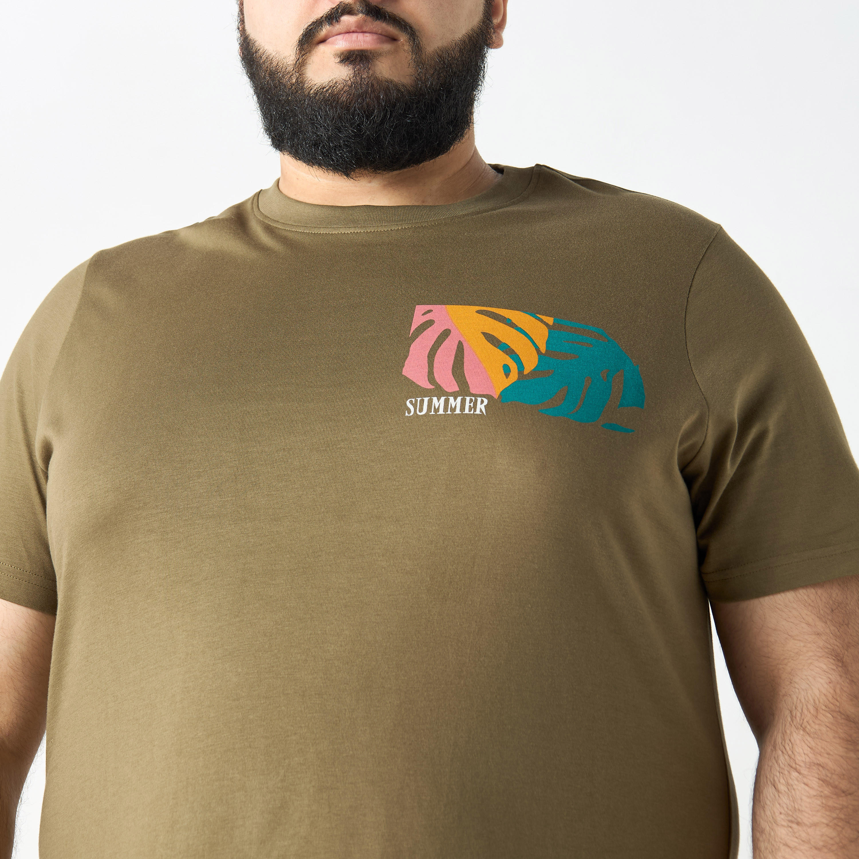تيشيرت مقاس كبير بطبعات جرافيك وياقة ضيّقة وأكمام قصيرة-men-clothing-tshirtsandpolos-tshirts-image-4