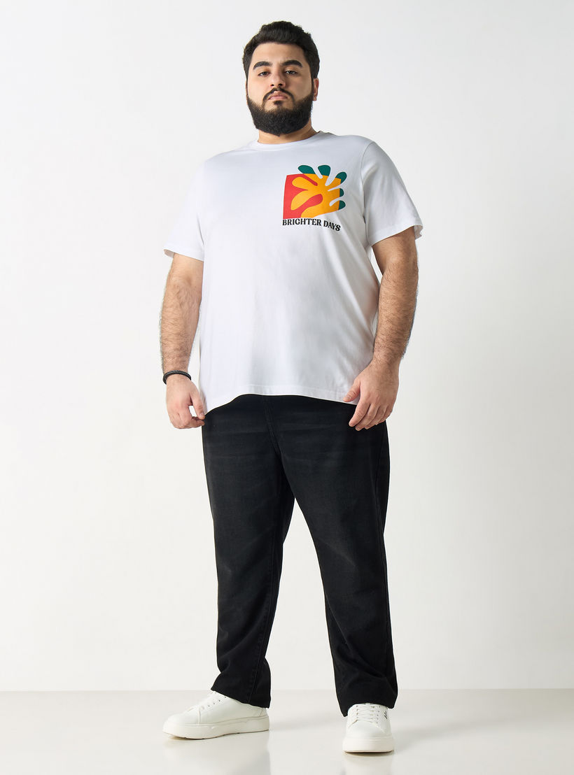 تيشيرت مقاس كبير بأكمام قصيرة وطبعات جرافيك-men-clothing-tshirtsandpolos-tshirts-image-2