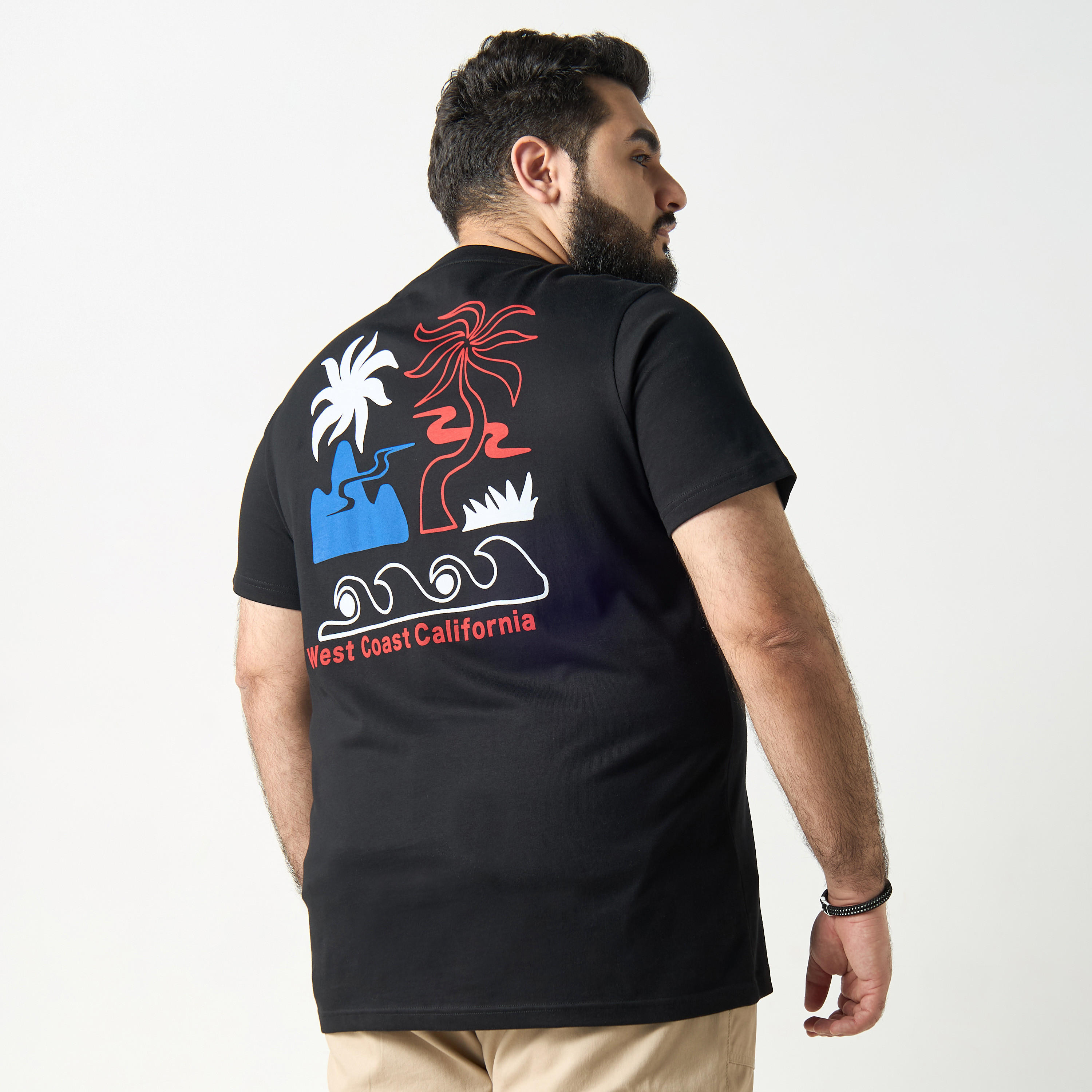 تيشيرت مقاس كبير بأكمام قصيرة وطبعات جرافيك-men-clothing-tshirtsandpolos-tshirts-image-1