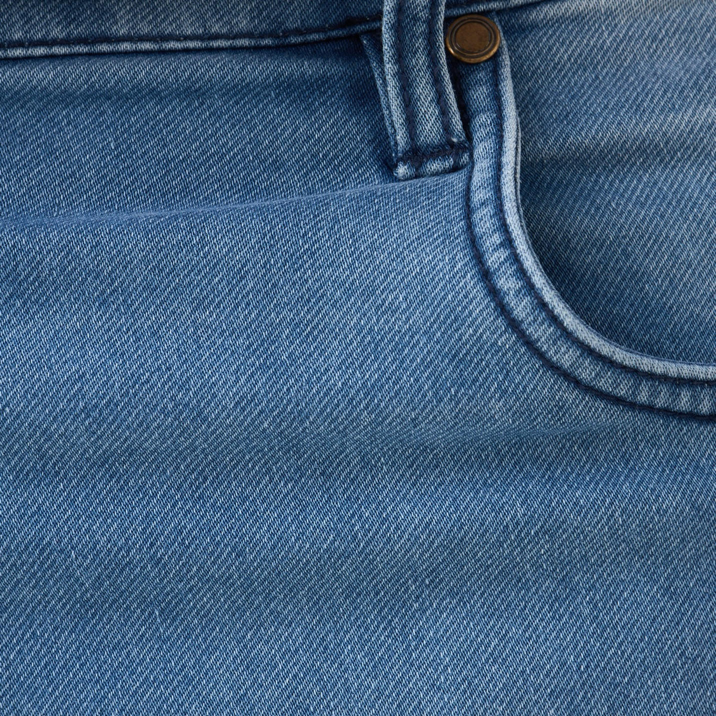 بنطلون جينز مقاس كبير بقصّة مريحة وخصر مطاطي وجيوب-men-clothing-bottoms-jeans-image-1