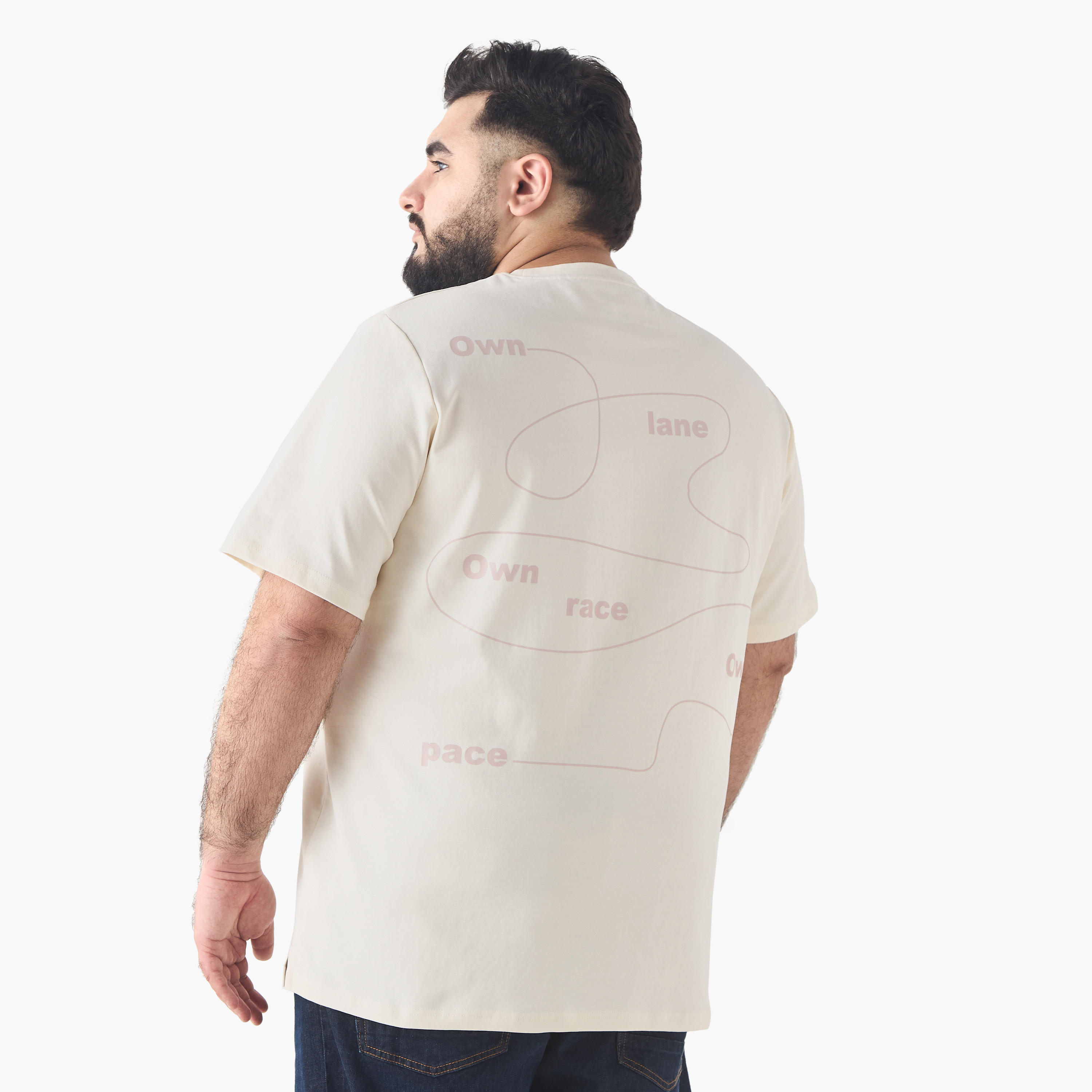 تيشيرت مقاس كبير بياقة ضيقة وطبعات-men-clothing-tshirtsandpolos-tshirts-image-3